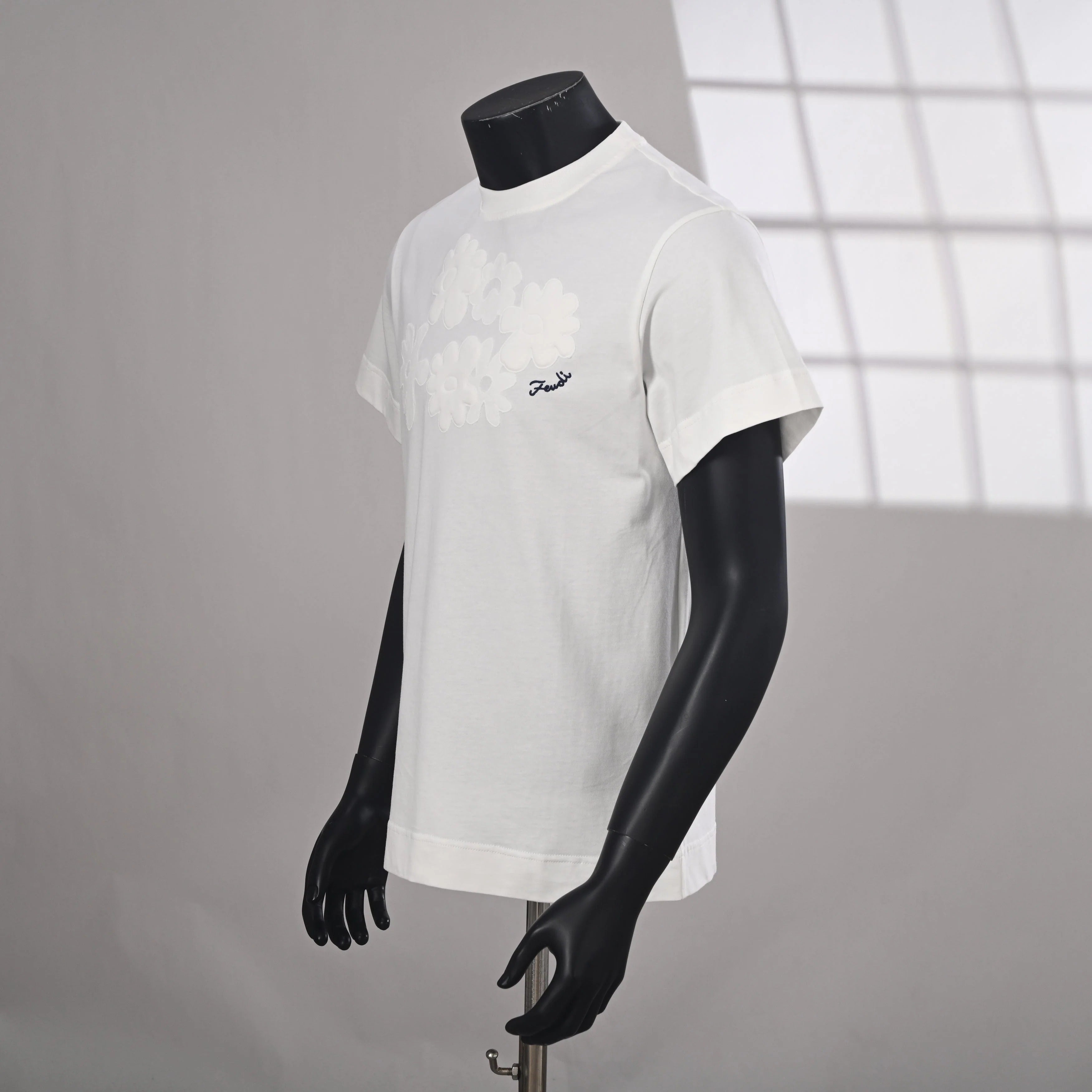 Fendi 2026 Men's Floral Embroidered T-Shirt Cream Pure Cotton 827722