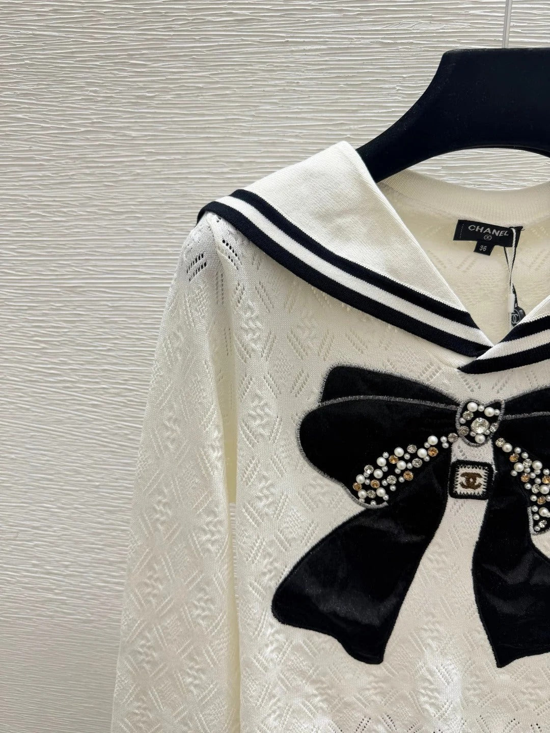 Chanel 2026 Bow Beaded Sailor Collar Knit Long Sleeve White Black Wool 913499