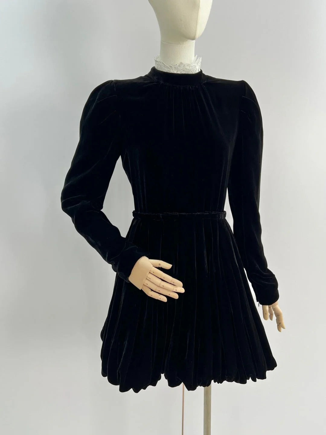 DIOR 25S VELVET DRESS 683