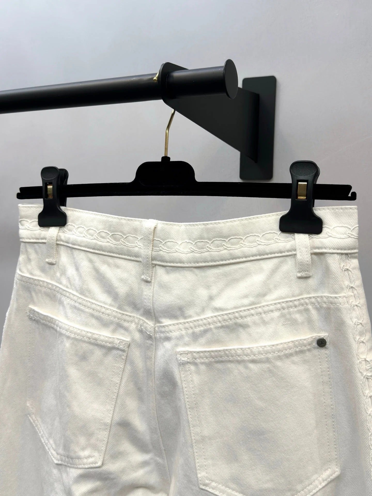Chanel 2026 Straight-Leg Jeans White Cotton 397712
