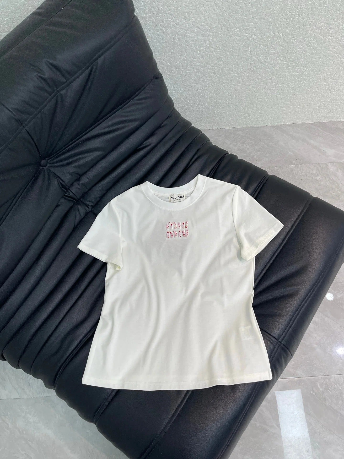 Miumiu 2026 Heart-Embroidered Short-sleeved T-shirt Cotton 345844