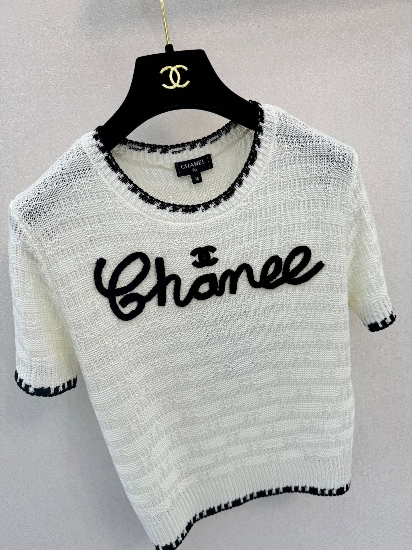 Chanel 2026 Embroidery Logo Short-sleeved Shirt White Black Wool 364270