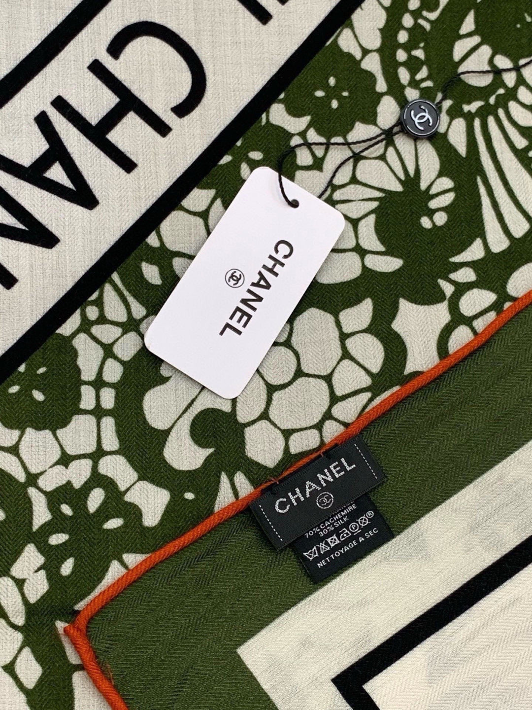 Chanel 26s Scarf 140 In Cashmere Silk 306133