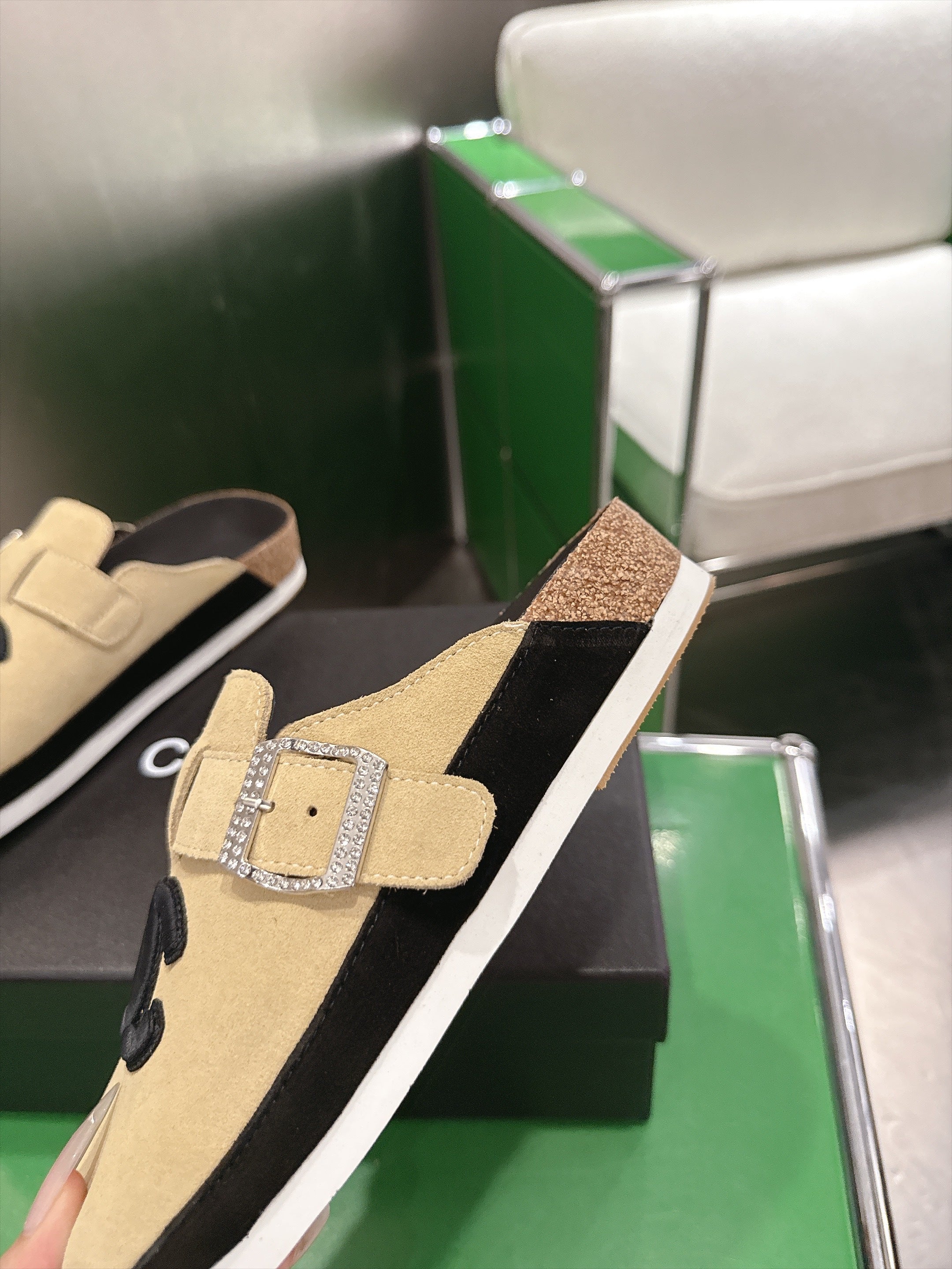 CC Logo Slip-On Mules Beige Suede 960364