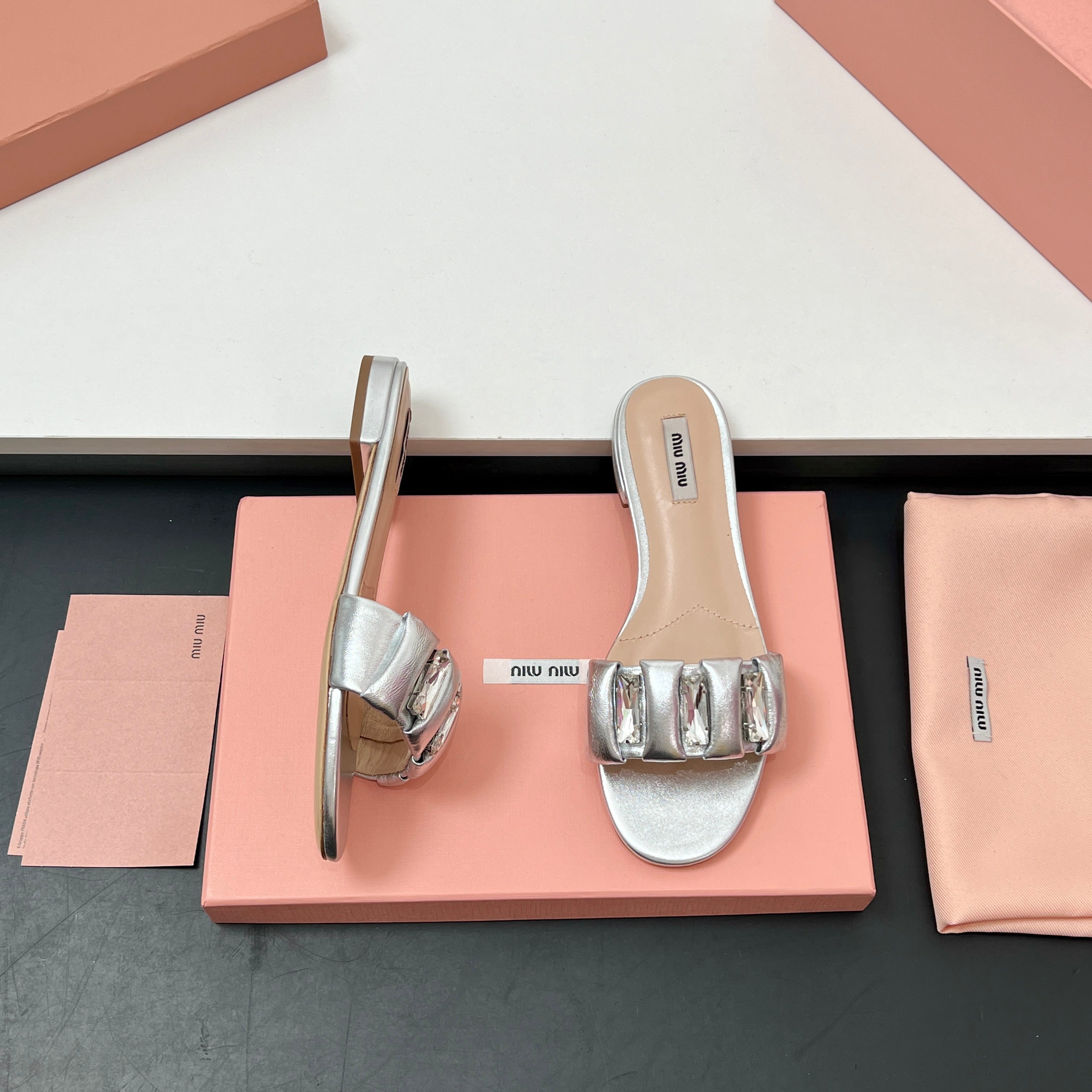 Miu 10mm Slipper with diamonds silver leather 223453