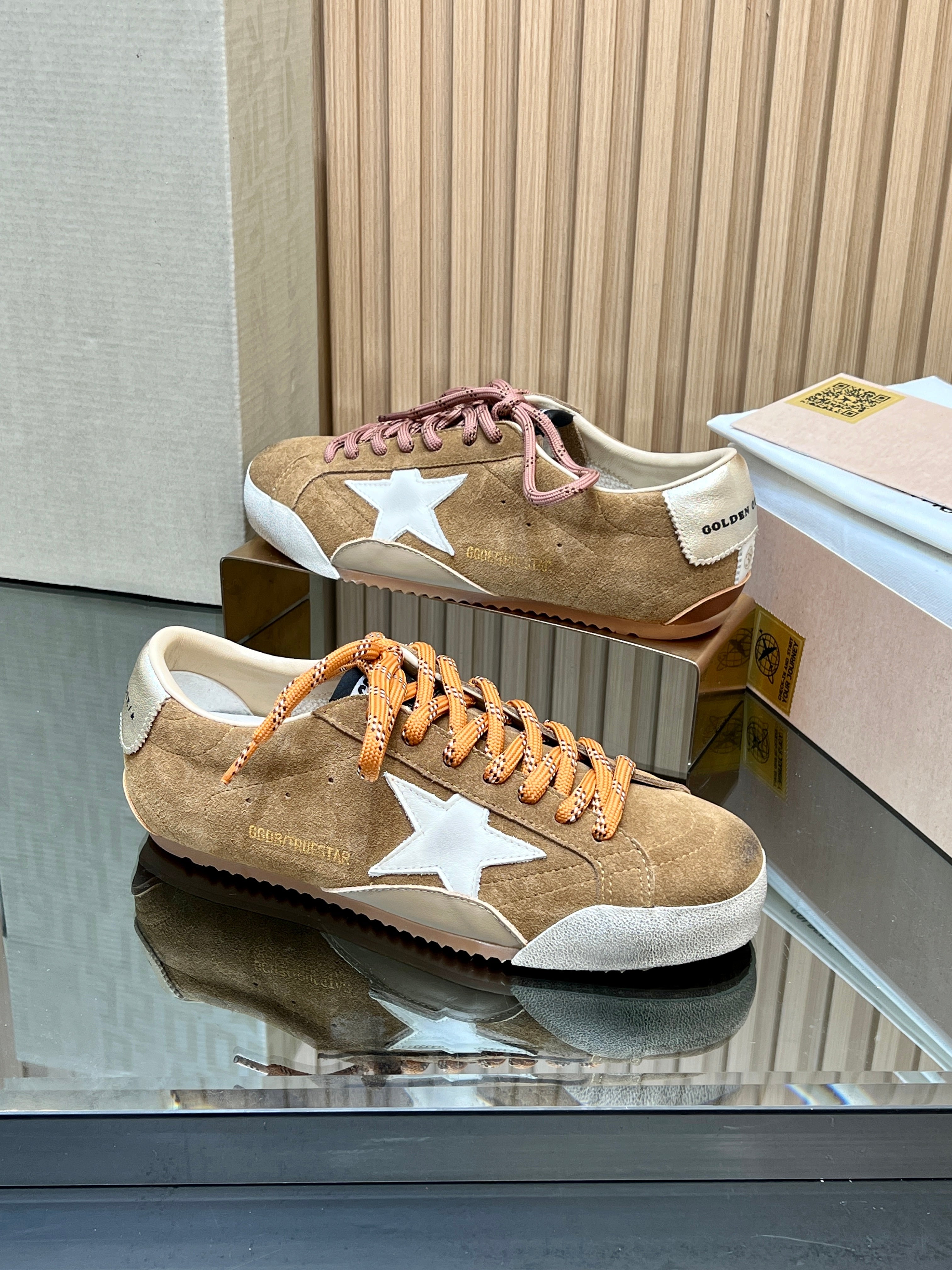GGDB True-Star Sneaker Light Brown Suede 665959