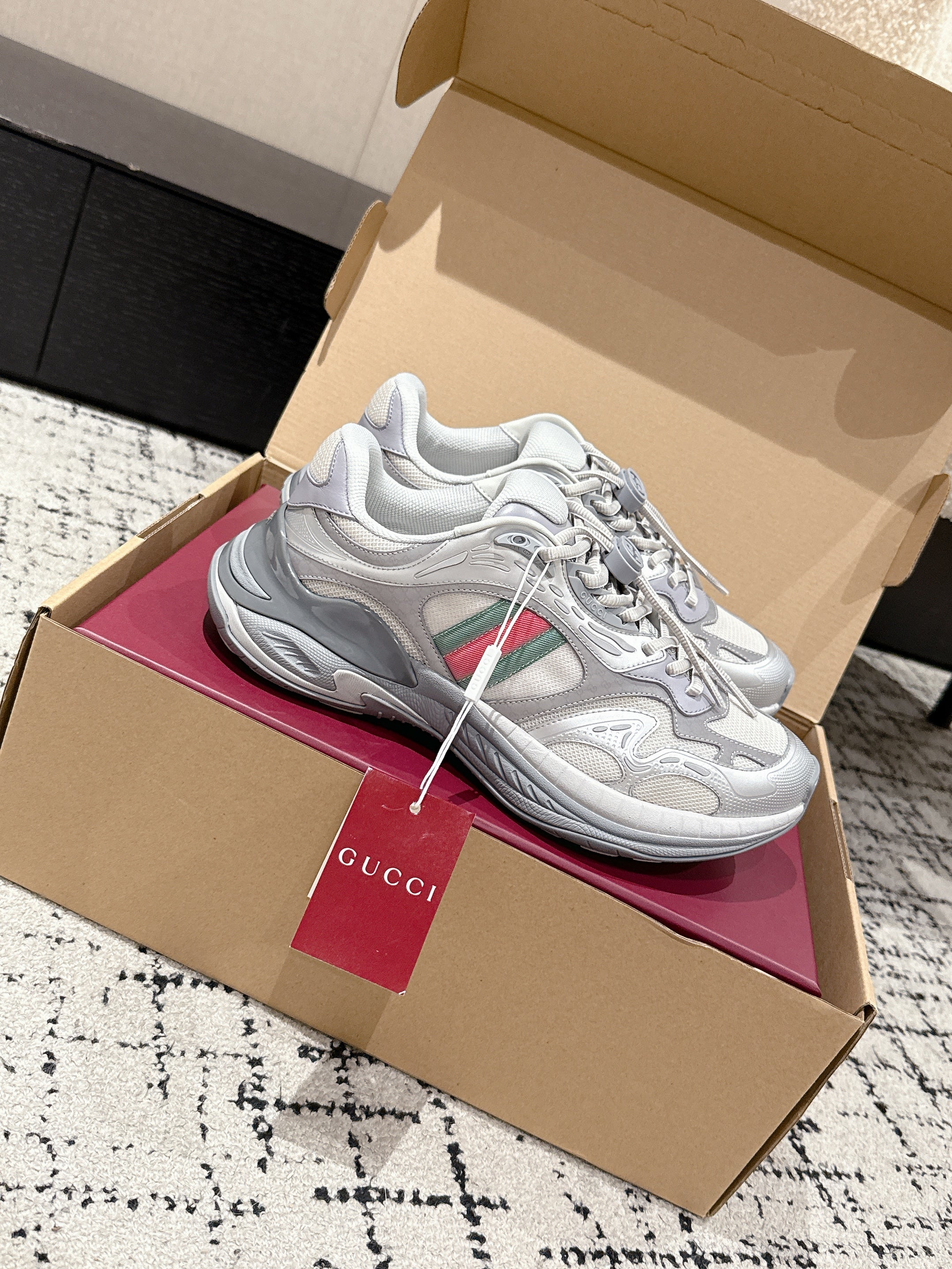 GG Rhyton Leather Sneakers White and Silver Leather 514914