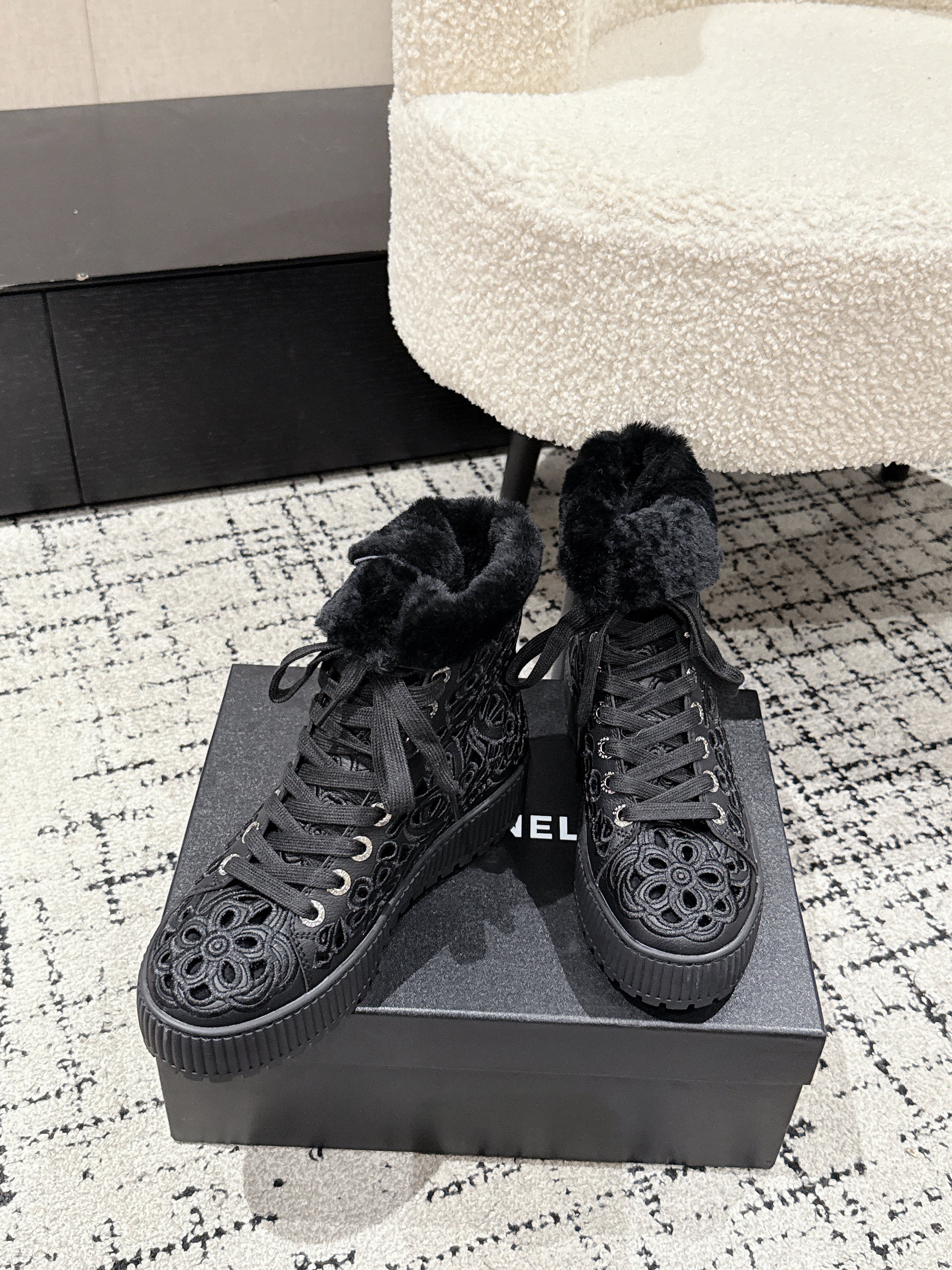 CC 25 AW Ankle Boots Black Flower Perforated Cowhide Wool 541697