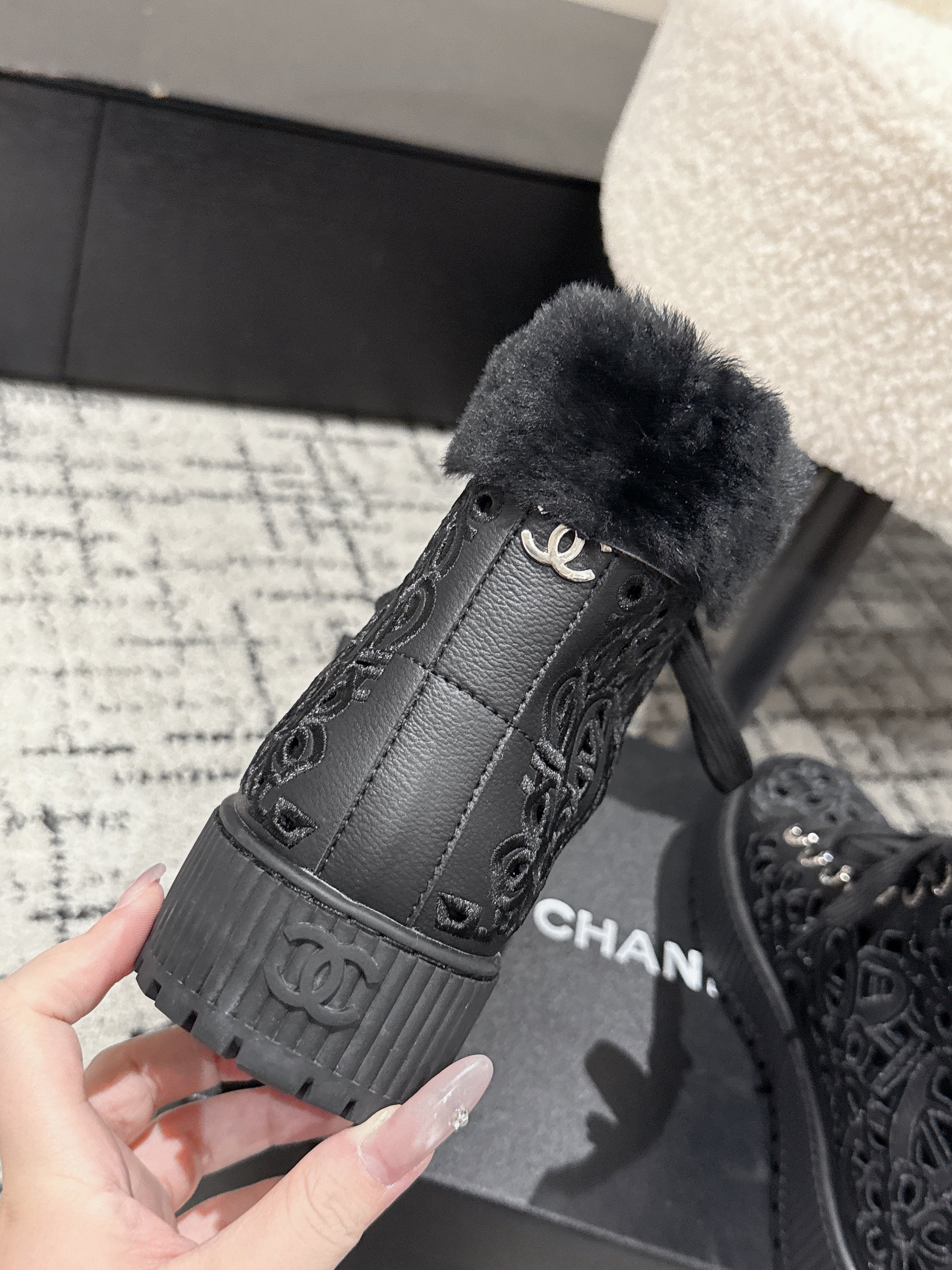 CC 25 AW Ankle Boots Black Flower Perforated Cowhide Wool 541697