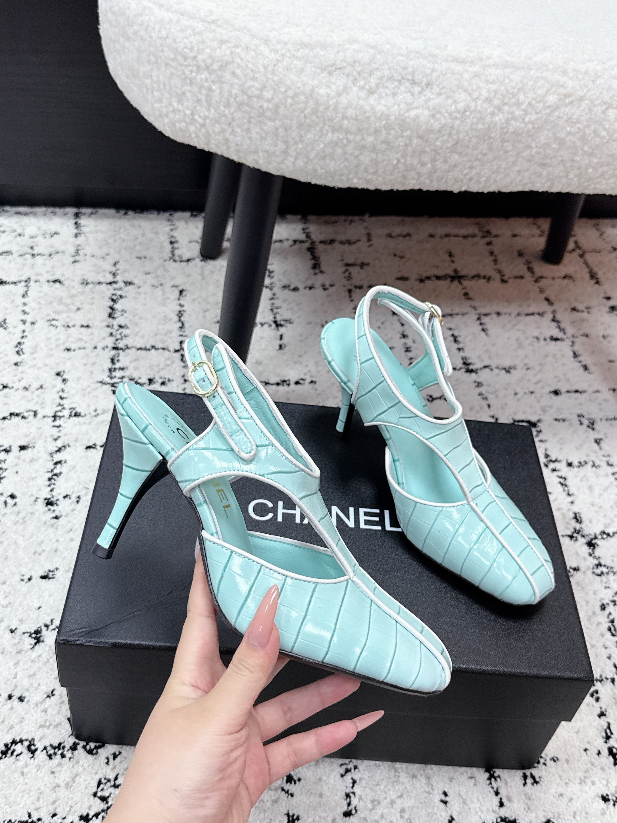 CC SS26 Slingbacks 9.5cm Blue White Crocodile Embossed Patent Calfskin 679033