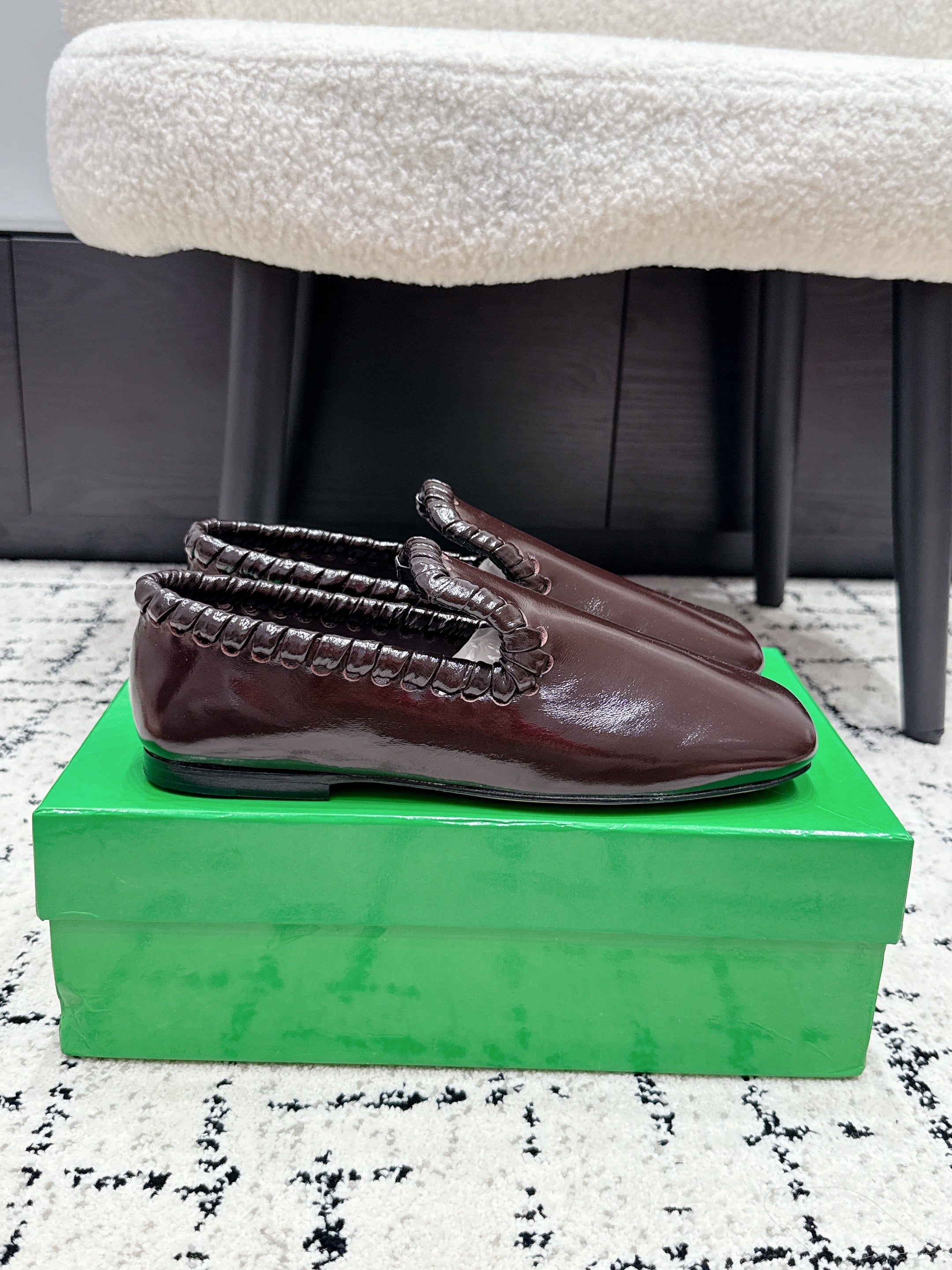 BV Sabato Loafers Flat Italian Brown Glossy Leather 770001