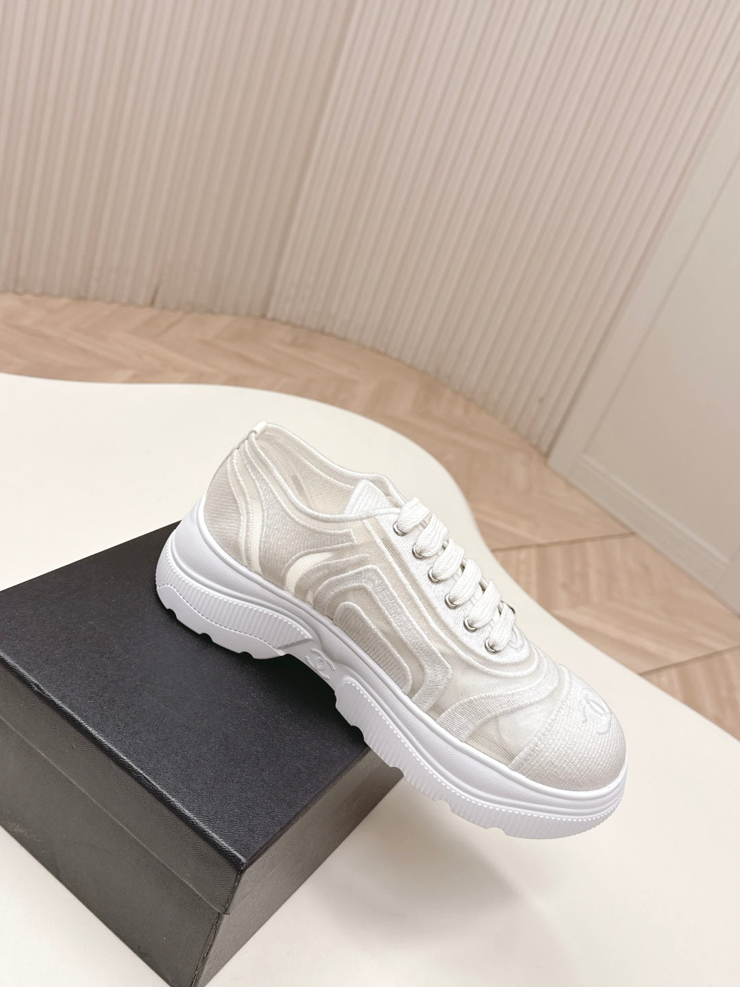 CC 26s Sneaker White Mesh Fiber 612014