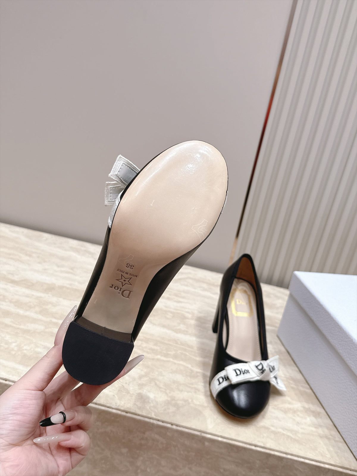 CD 26s Block Heel Pumps 7cm Black Leather 121652