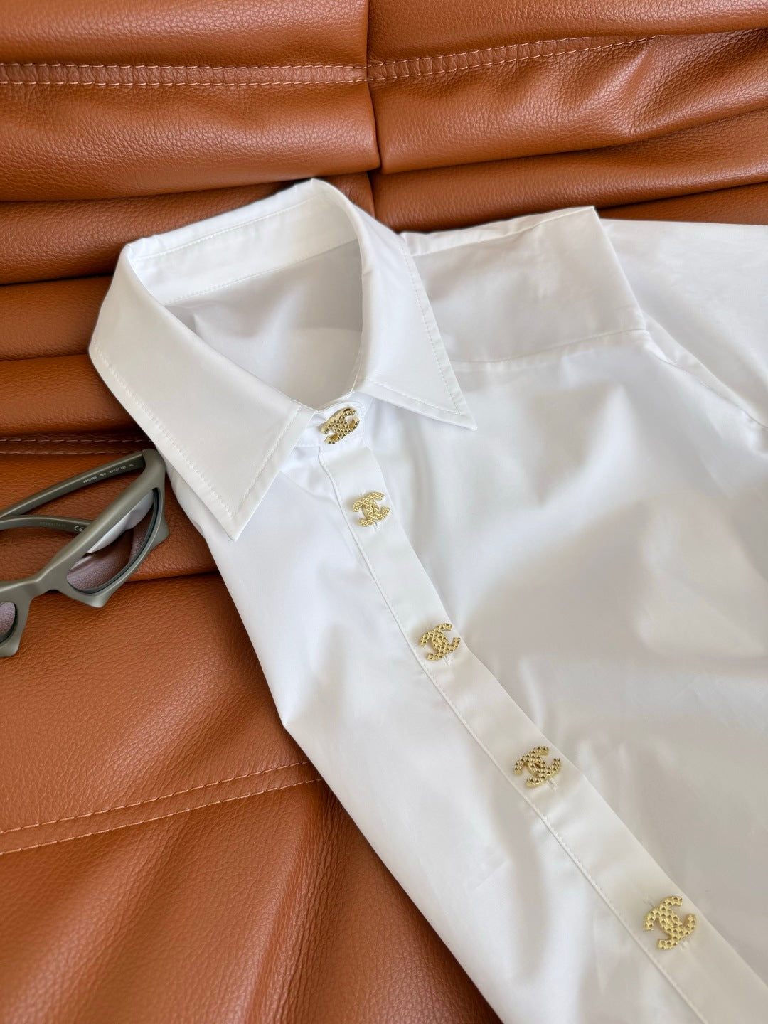 Celine 25 Wide Shoulder with Gold Metal Button White Cotton