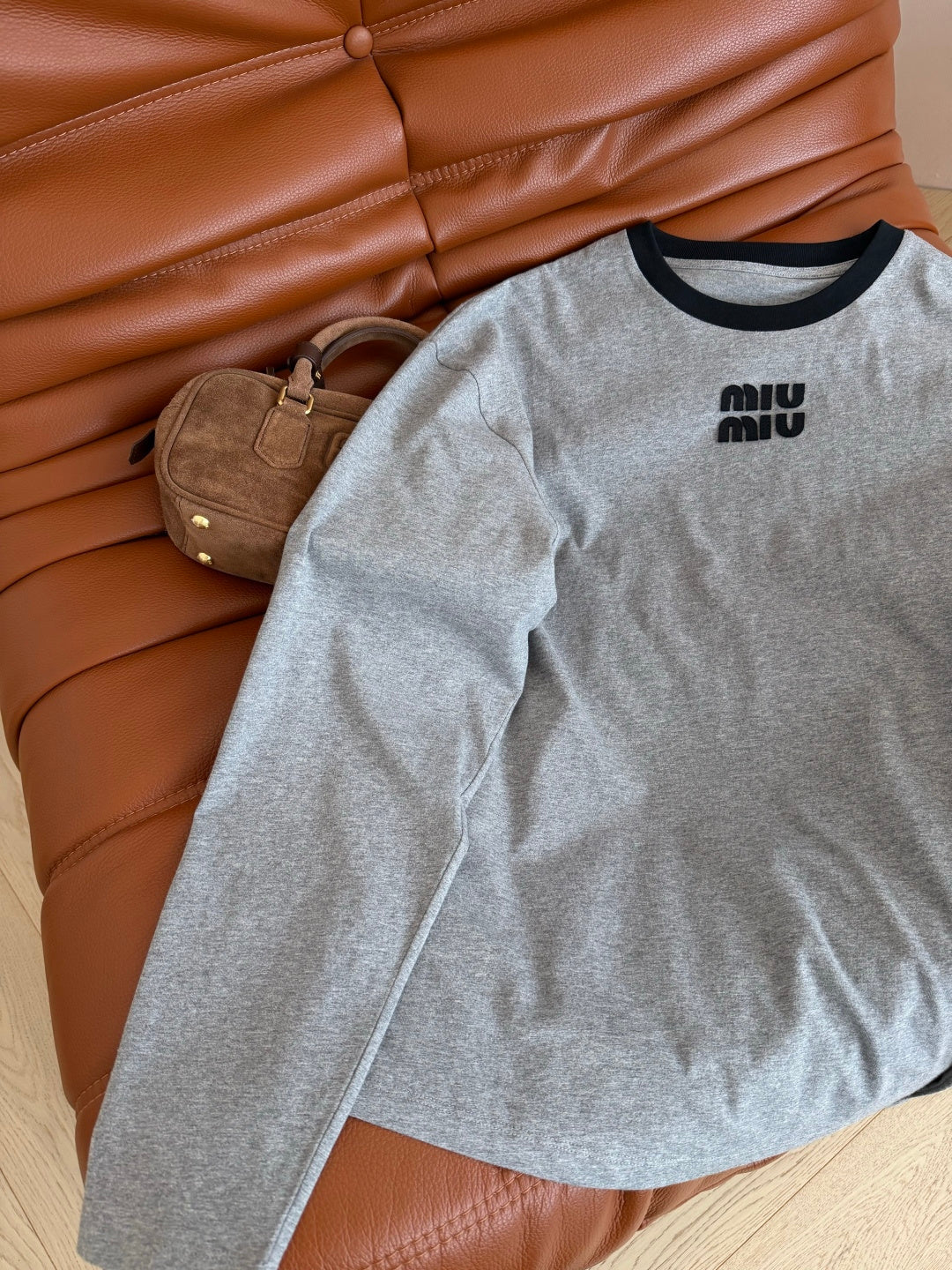 Miu 26s Long-Sleeved T-Shirt Grey Cotton 424307