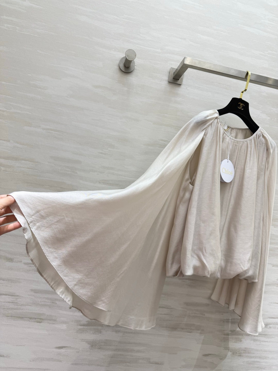 Chloé Wide-Sleeved Pleated Top Cream 397031