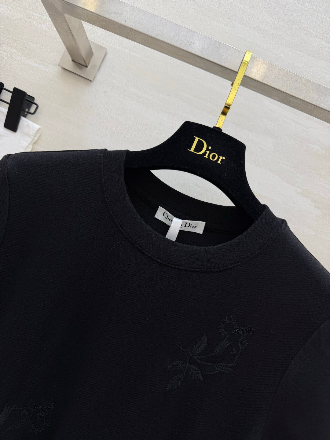CD 26s Embroidered Wrap Tie T-Shirt Black 410438