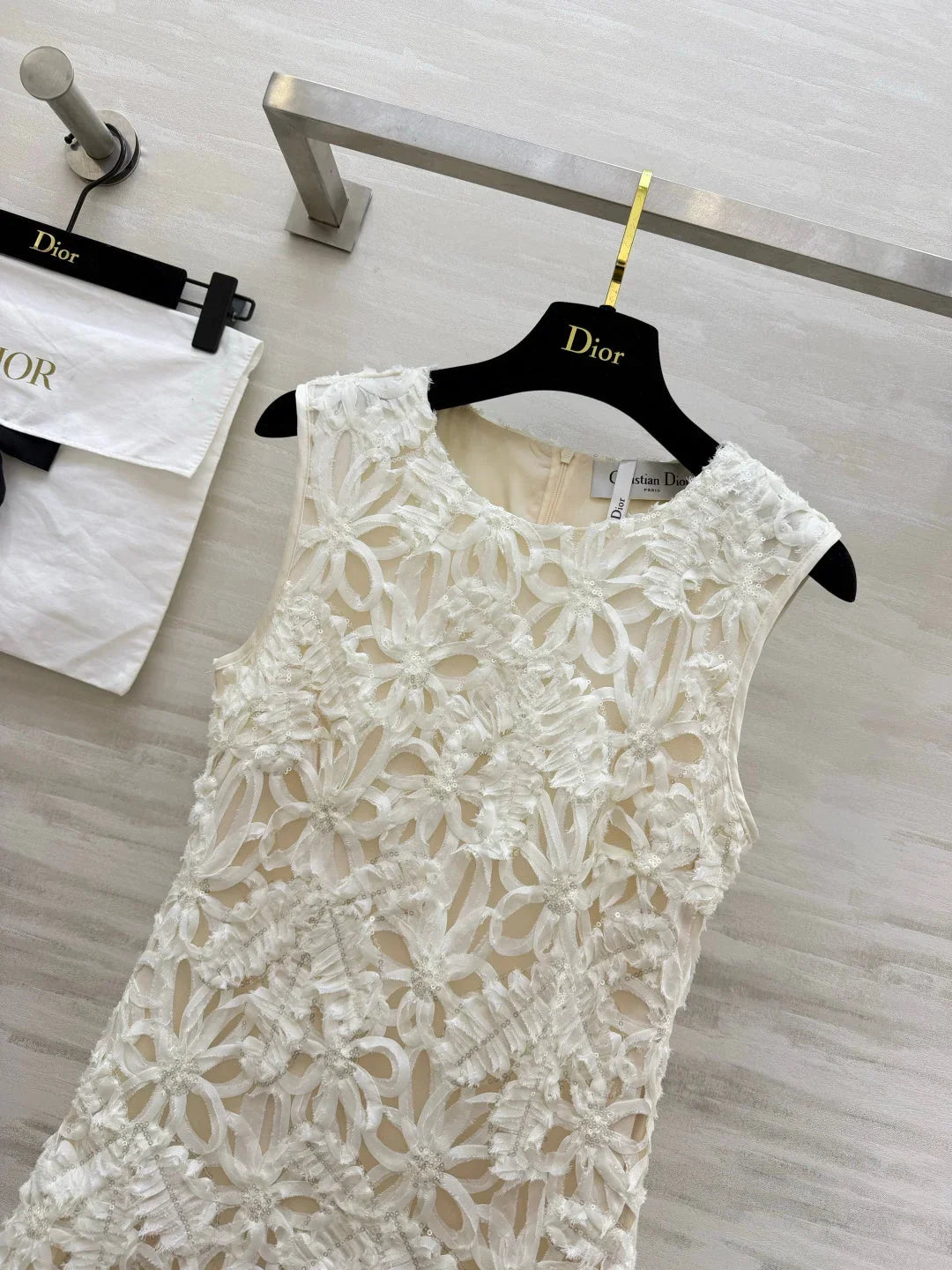 Dior 2026 Heavy-duty 3D Floral Sleeveless Maxi Dress Cream Lace Cotton 412117