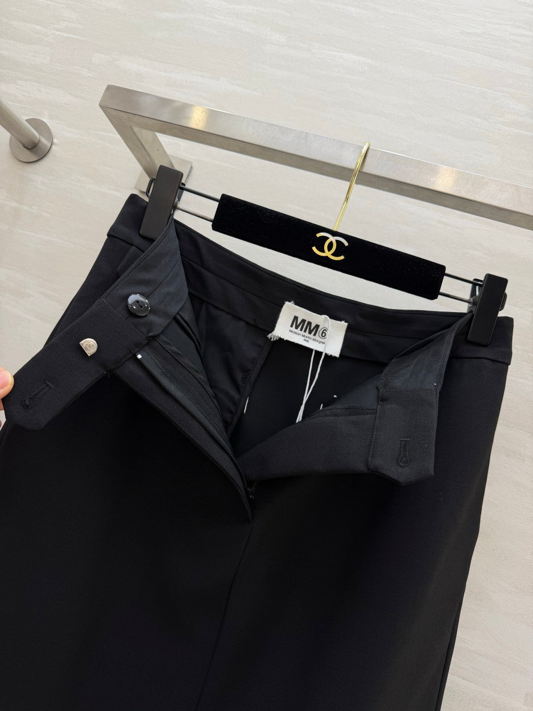 MM6 26S Black Flap Pocket Midi Skirt 428151