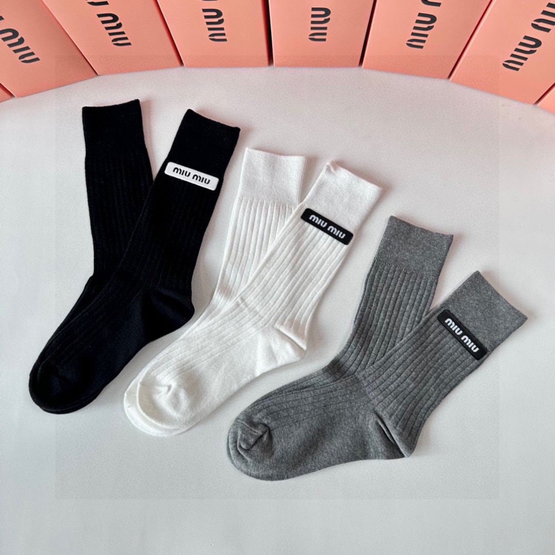 MID-LENGTH SOCKS 438339 (1 BOX)
