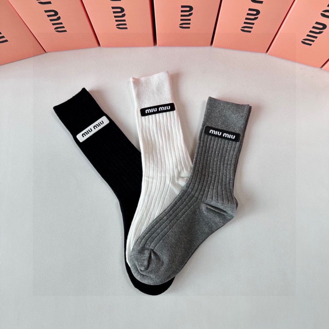 MID-LENGTH SOCKS 438339 (1 BOX)