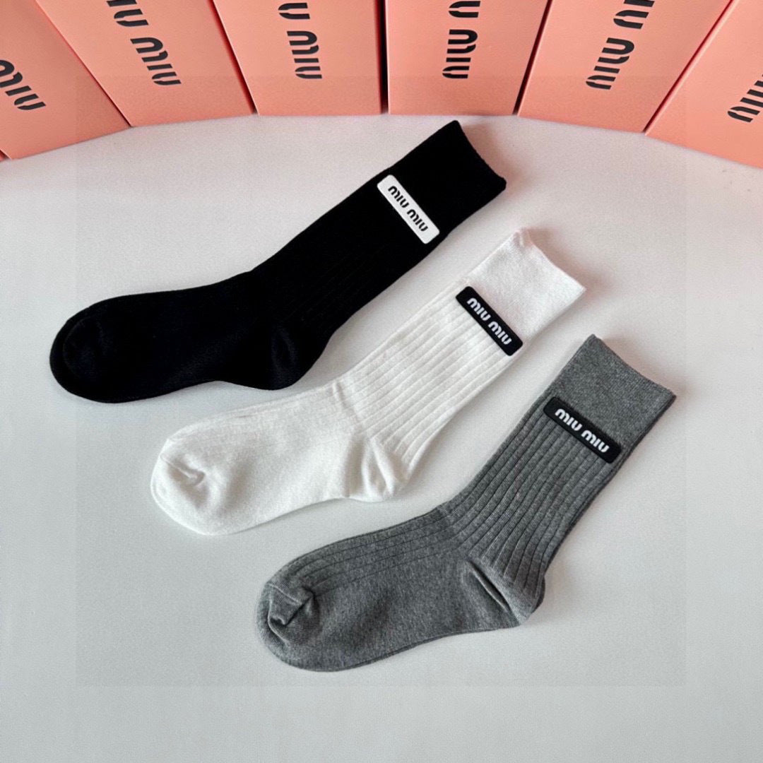 MID-LENGTH SOCKS 438339 (1 BOX)