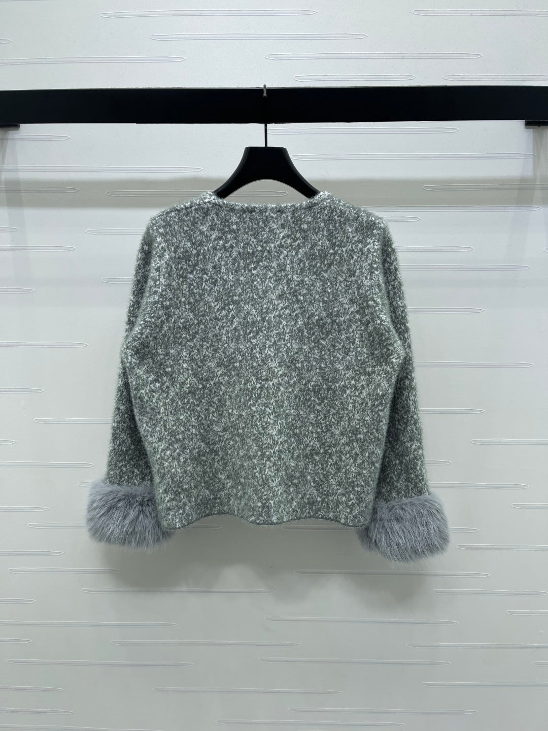 Chanel 2025 Fur-sleeved Crew Neck Cardigan Gray Polyester Wool 319595