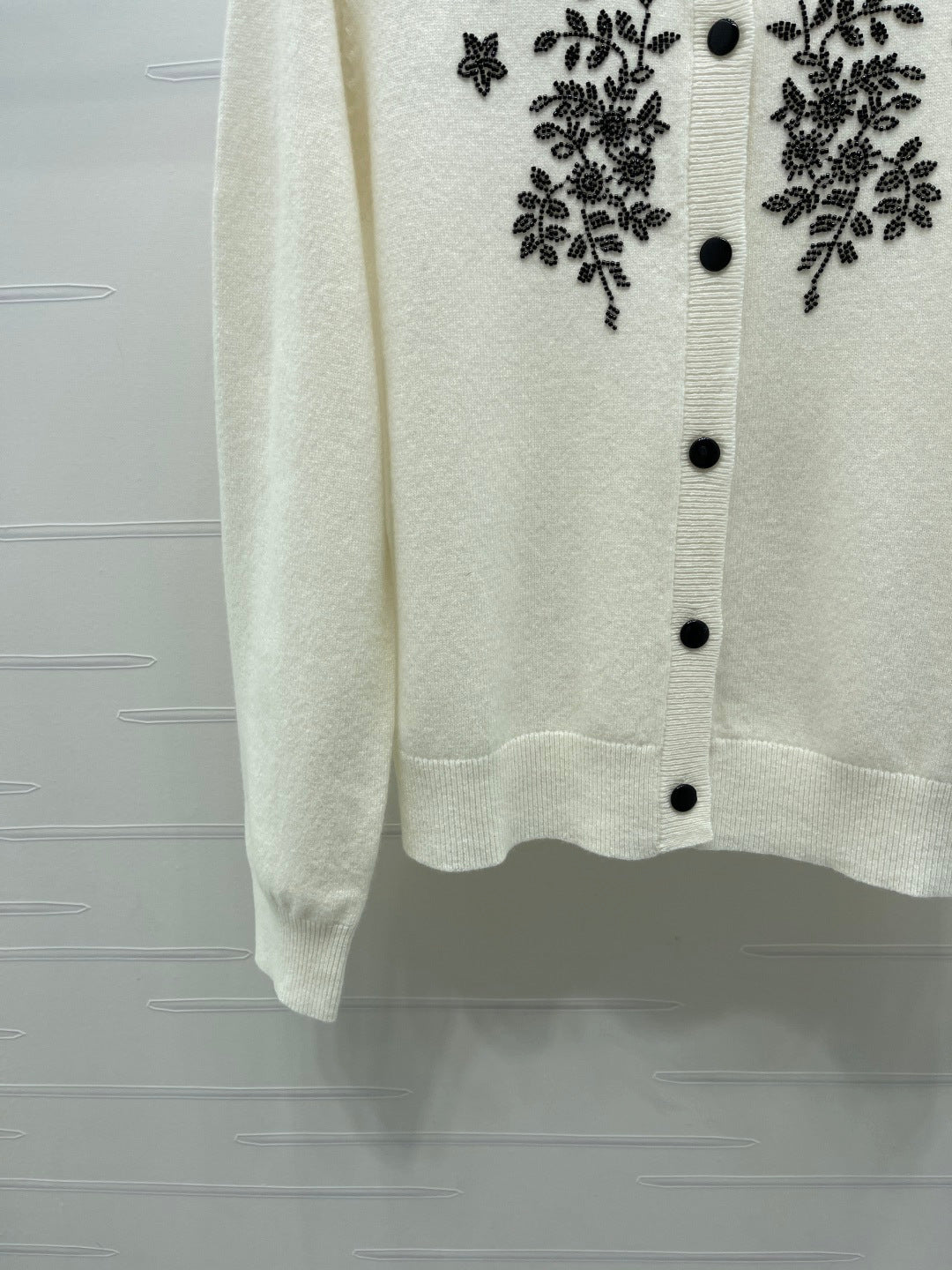 CD SS26 Beaded Floral Cardigan Ivory Wool 351064