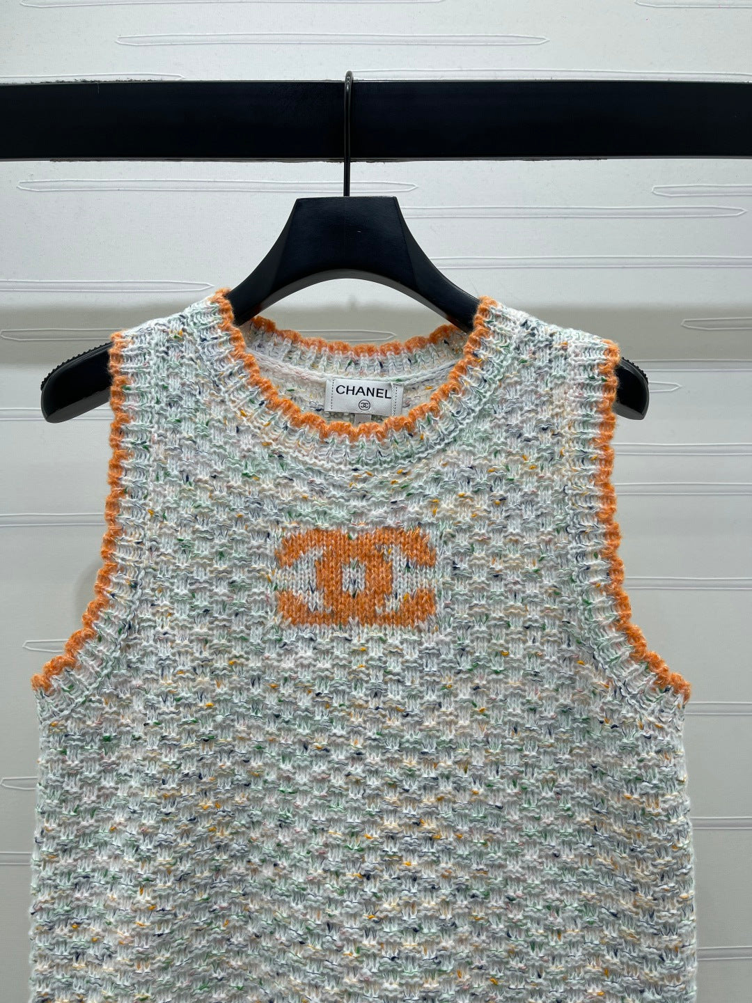 CC 26s Color-Blocked Woven Crew Neck Knit Vest 344117