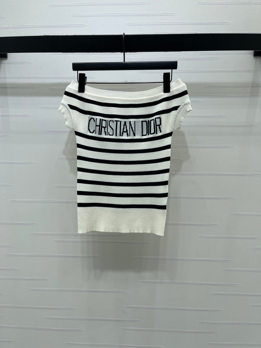CD Knit Short-Sleeved Sweater Black Cream Wool Cashmere 380758