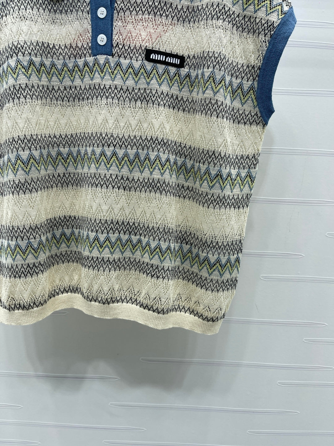Miu Hollow Striped Collar Knit Vest Ivory Black Wool 380769