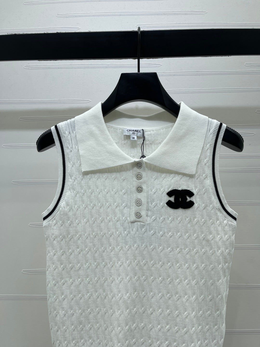 CC 26s Collared Knitted Vest White Wool Nylon 382091