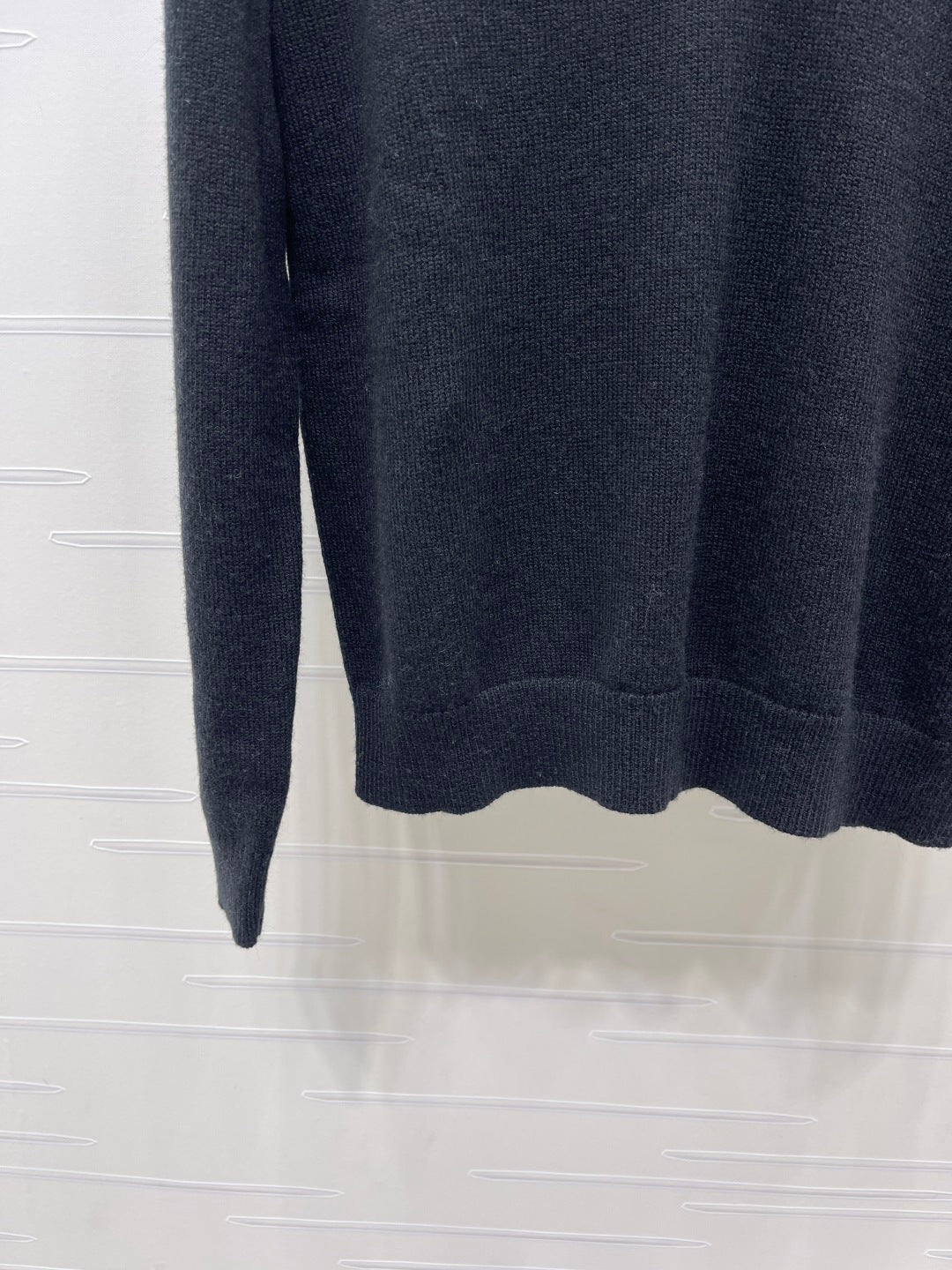 Miu 26s Color-Blocked Faux Two-Piece Turtleneck Long-Sleeved Top White Dark Blue Wool 423859