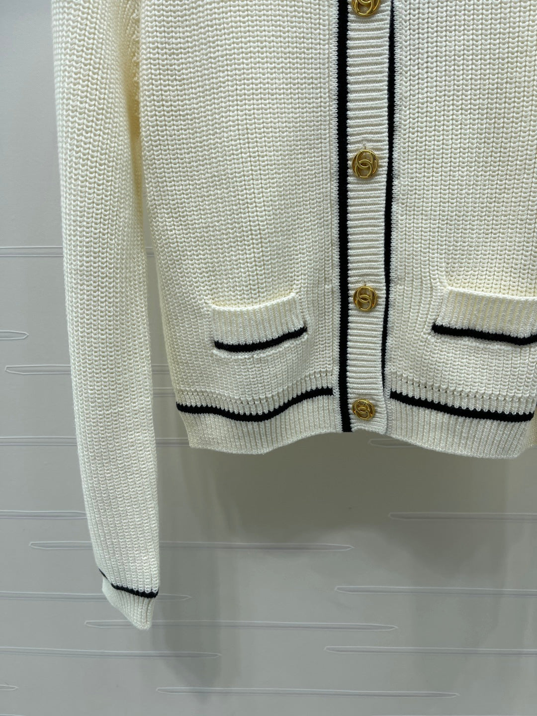 Chanel 26s Contrast Trim Knit Cardigan 439875