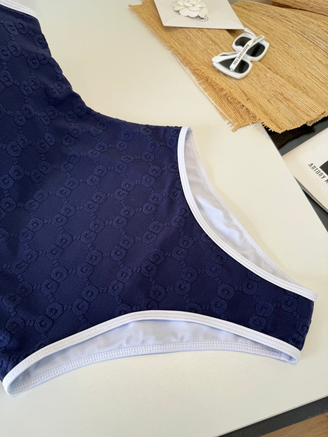 Gucci 26s One-Piece Navy Blue Cotton 184232