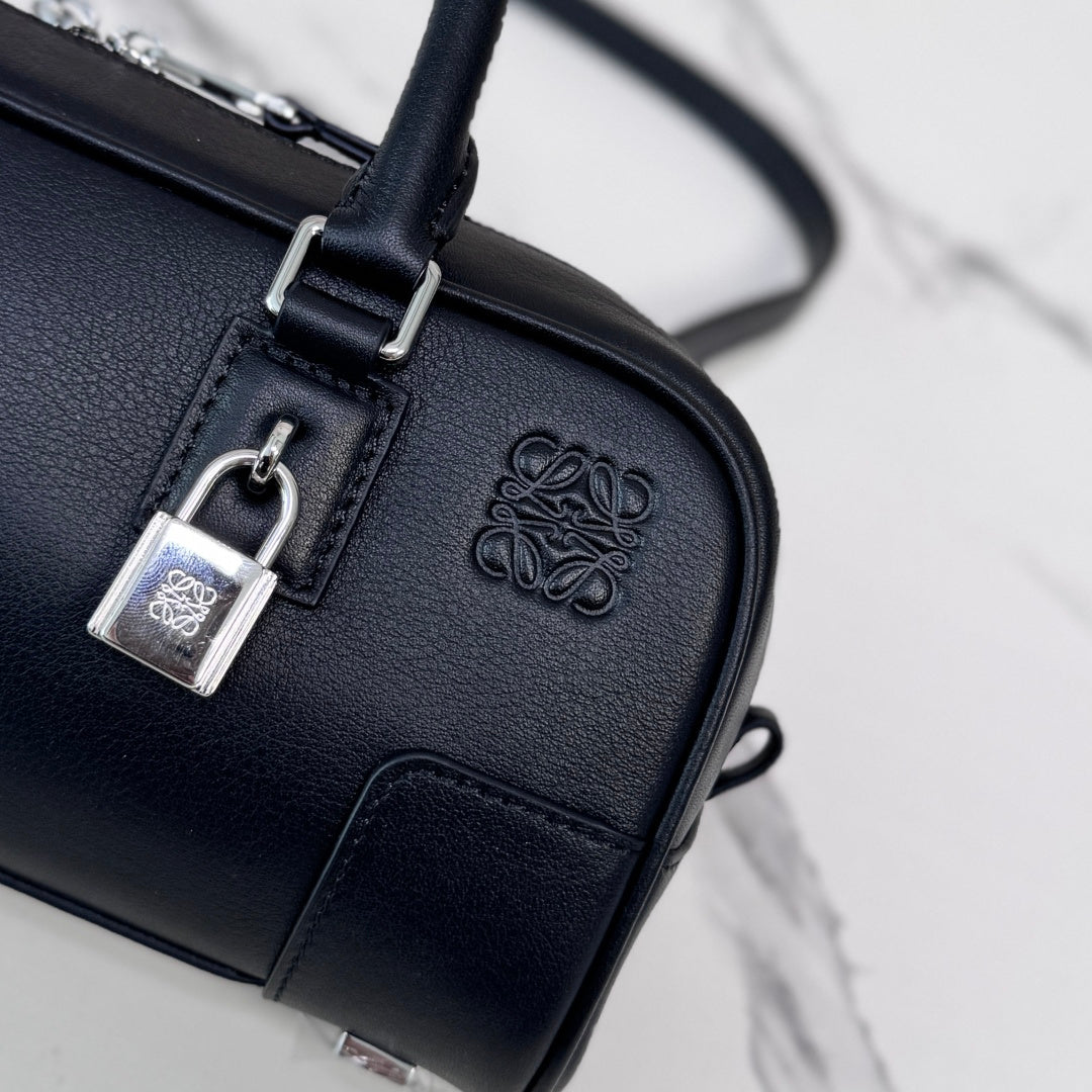 Loewe Amazona 23 Cropped Bag Black Shiny Calfskin