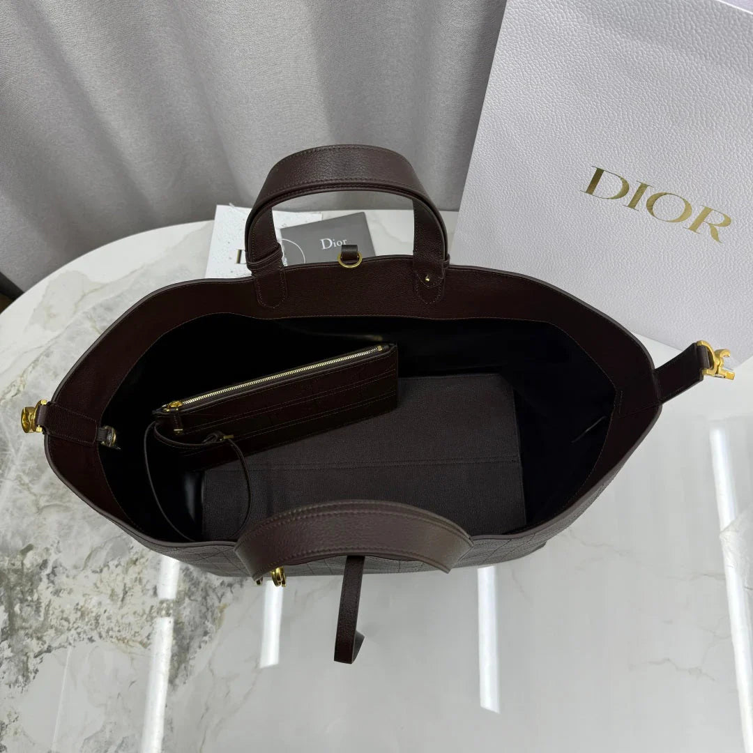 Dior 2026 Toujours Handbag Grained Calfskin