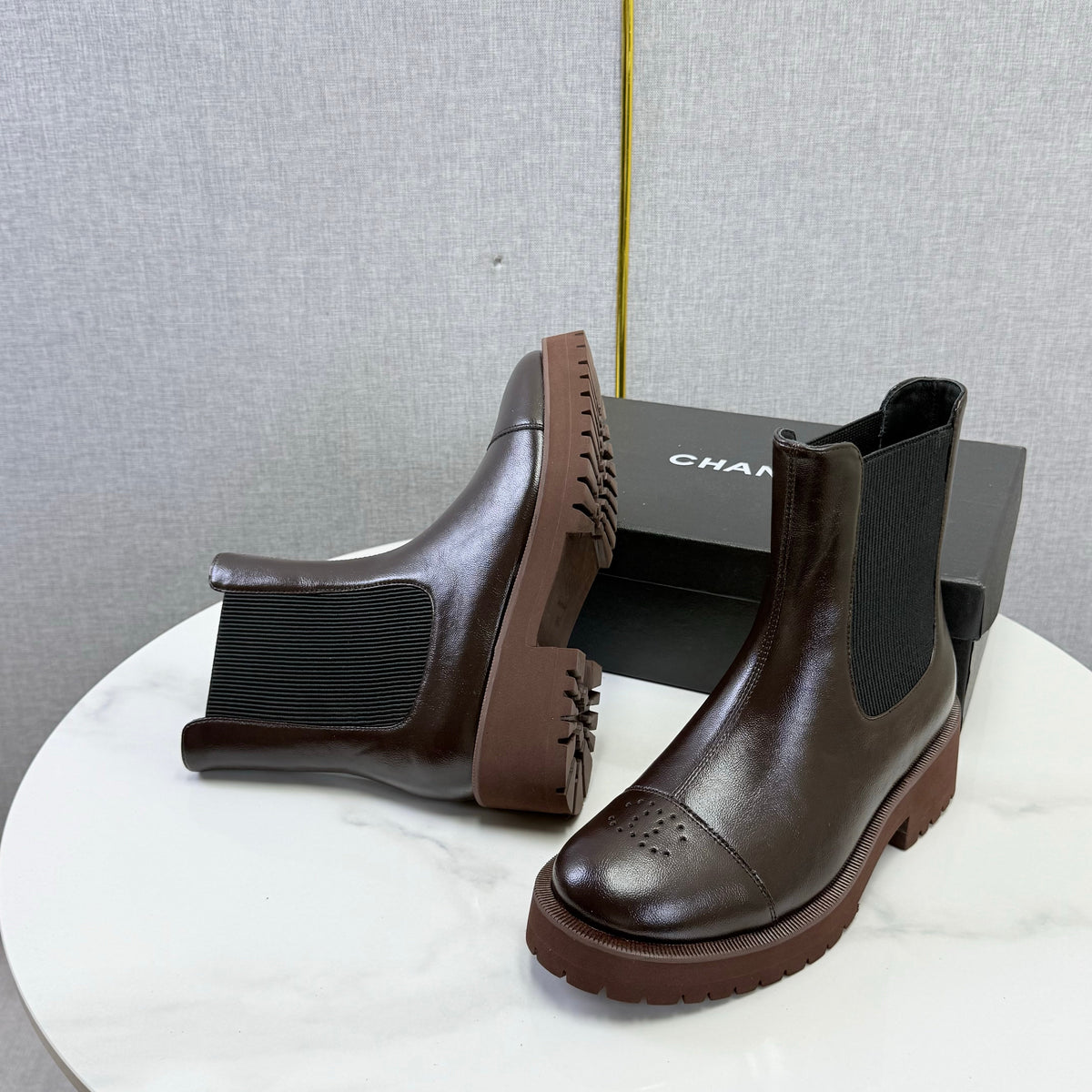 Chanel 26s Chelsea Boots Brown Leather 167782