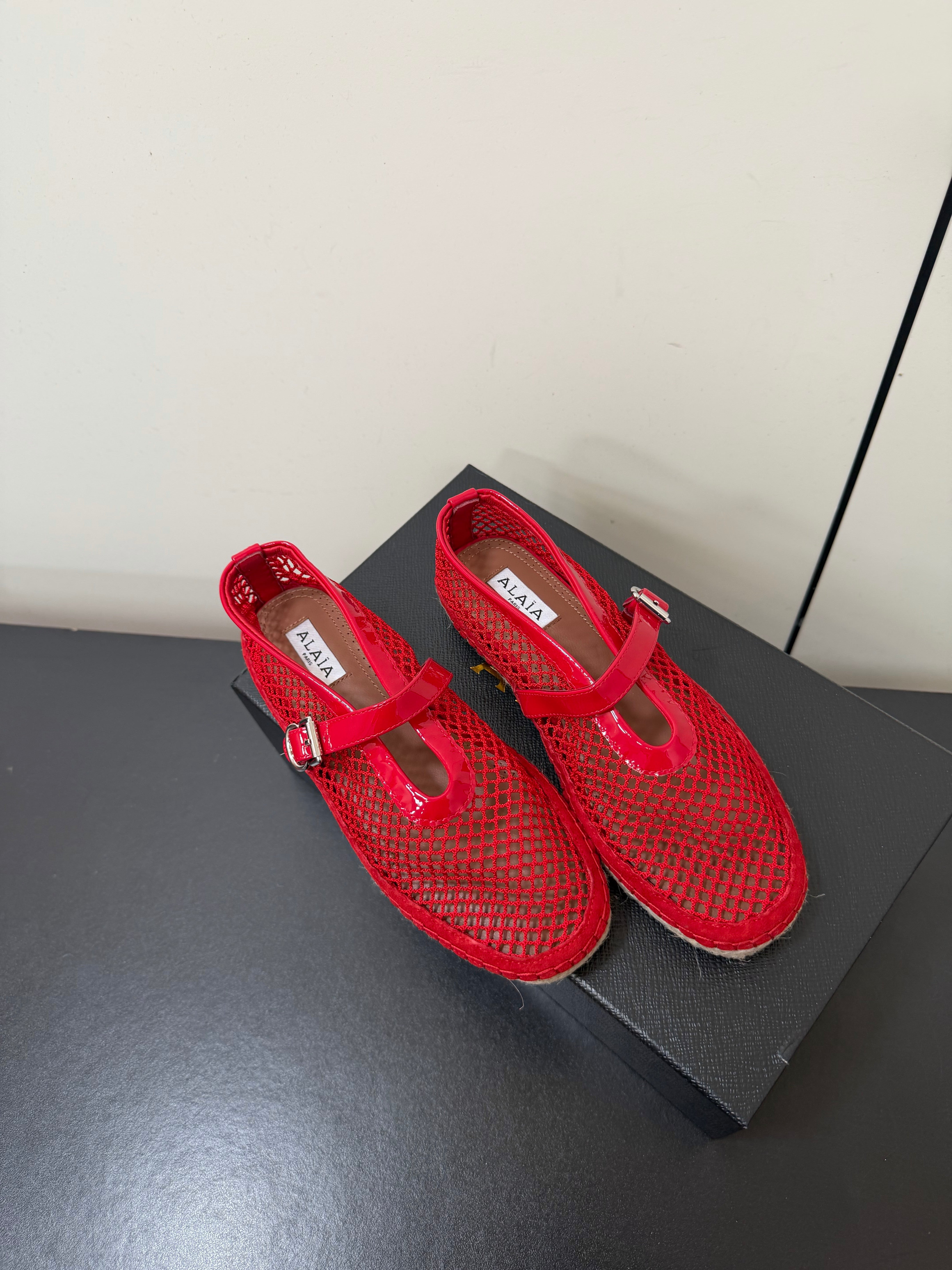 Alaia 26s Espadrilles Red Patent Leather Mesh 984733