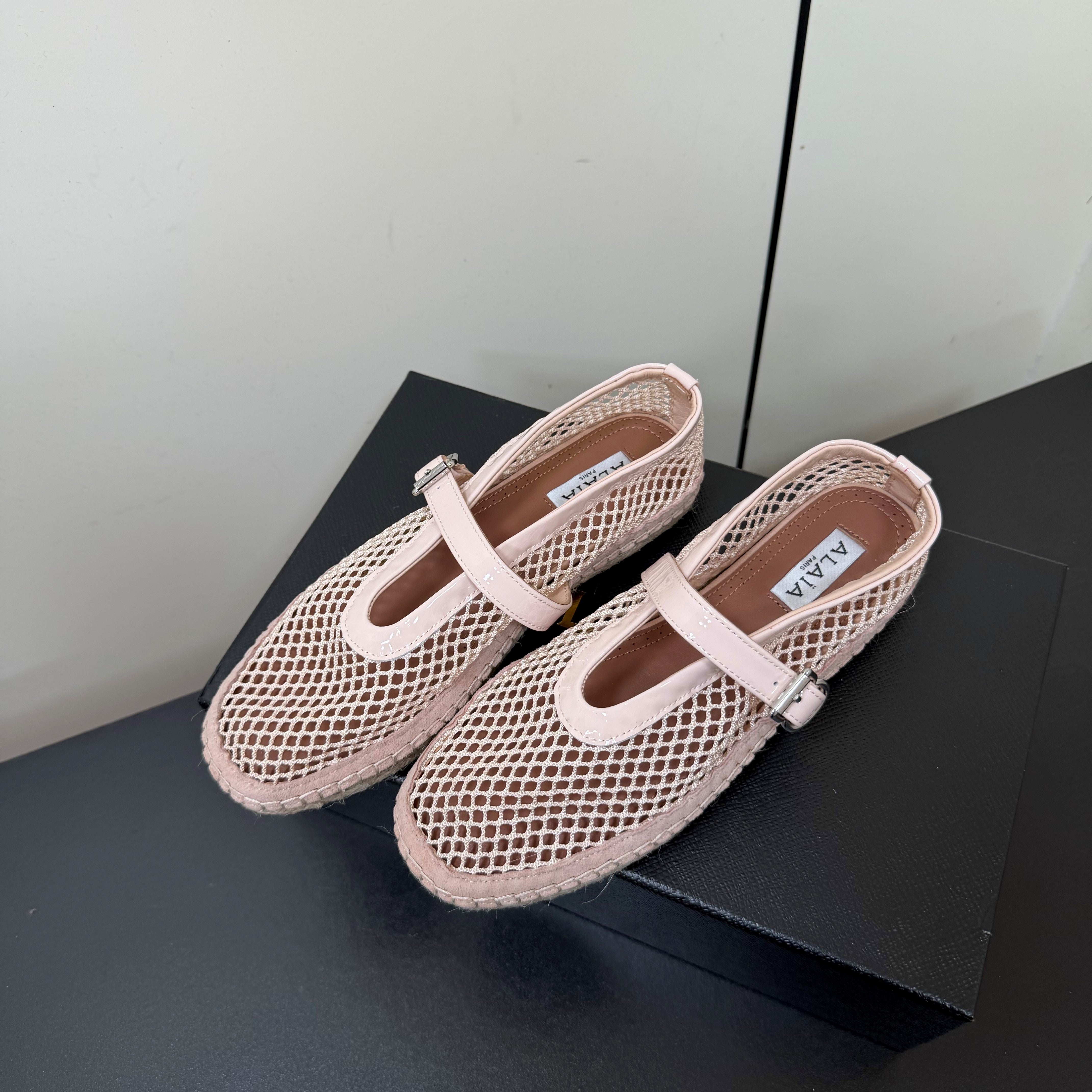 Alaia 26s Espadrilles Stale Pink Patent Leather Mesh 984735