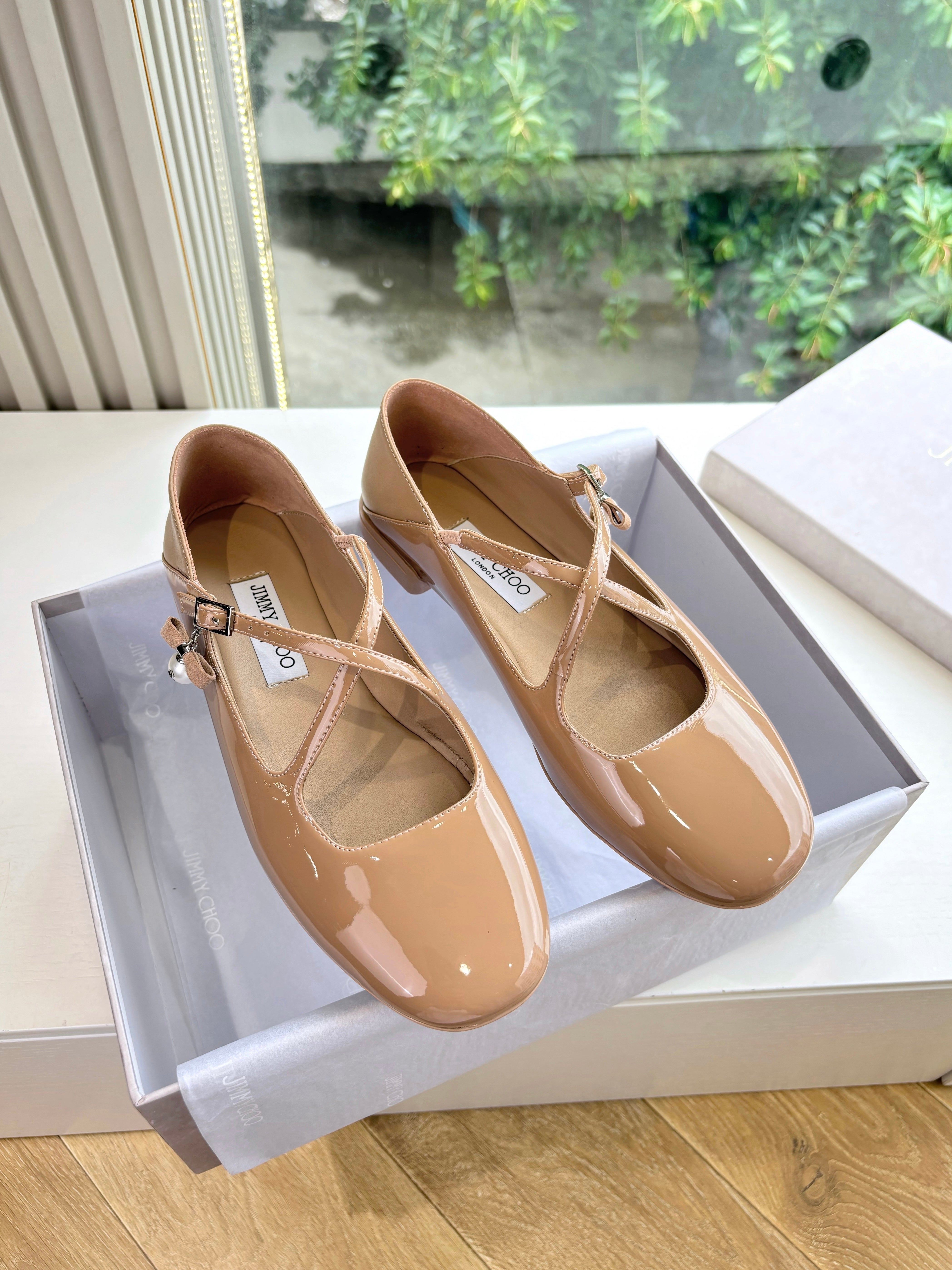 Jimmy Eleri Ballerina Shoes Beige Patent Leather 430573