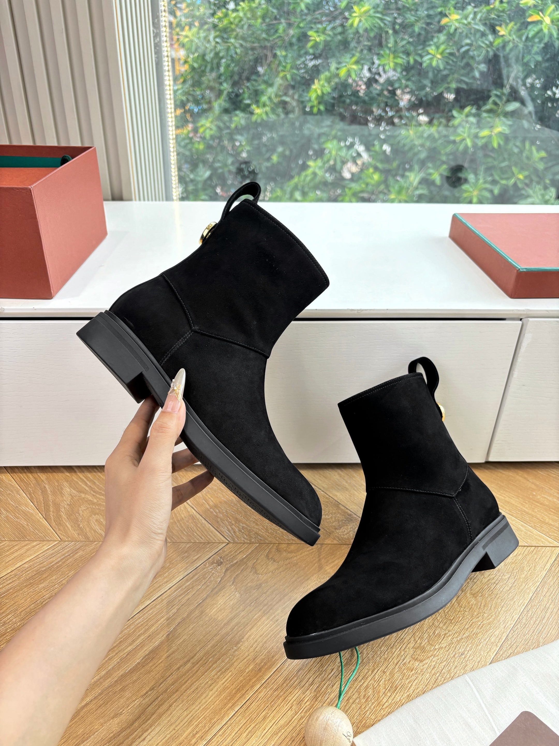 LP Kilda Ankle Boots Black Suede 507412
