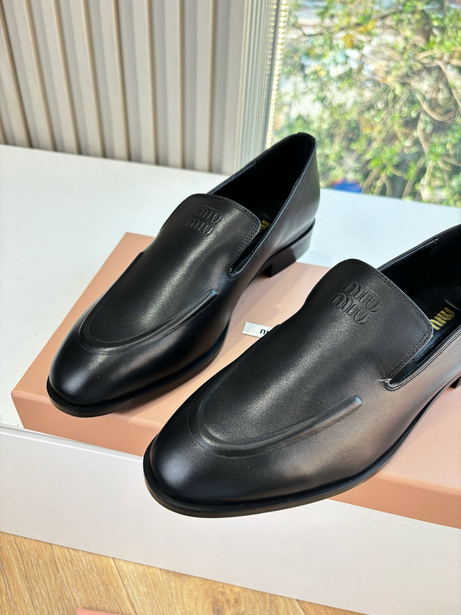 Miu 26s Loafers In Black Lambskin
