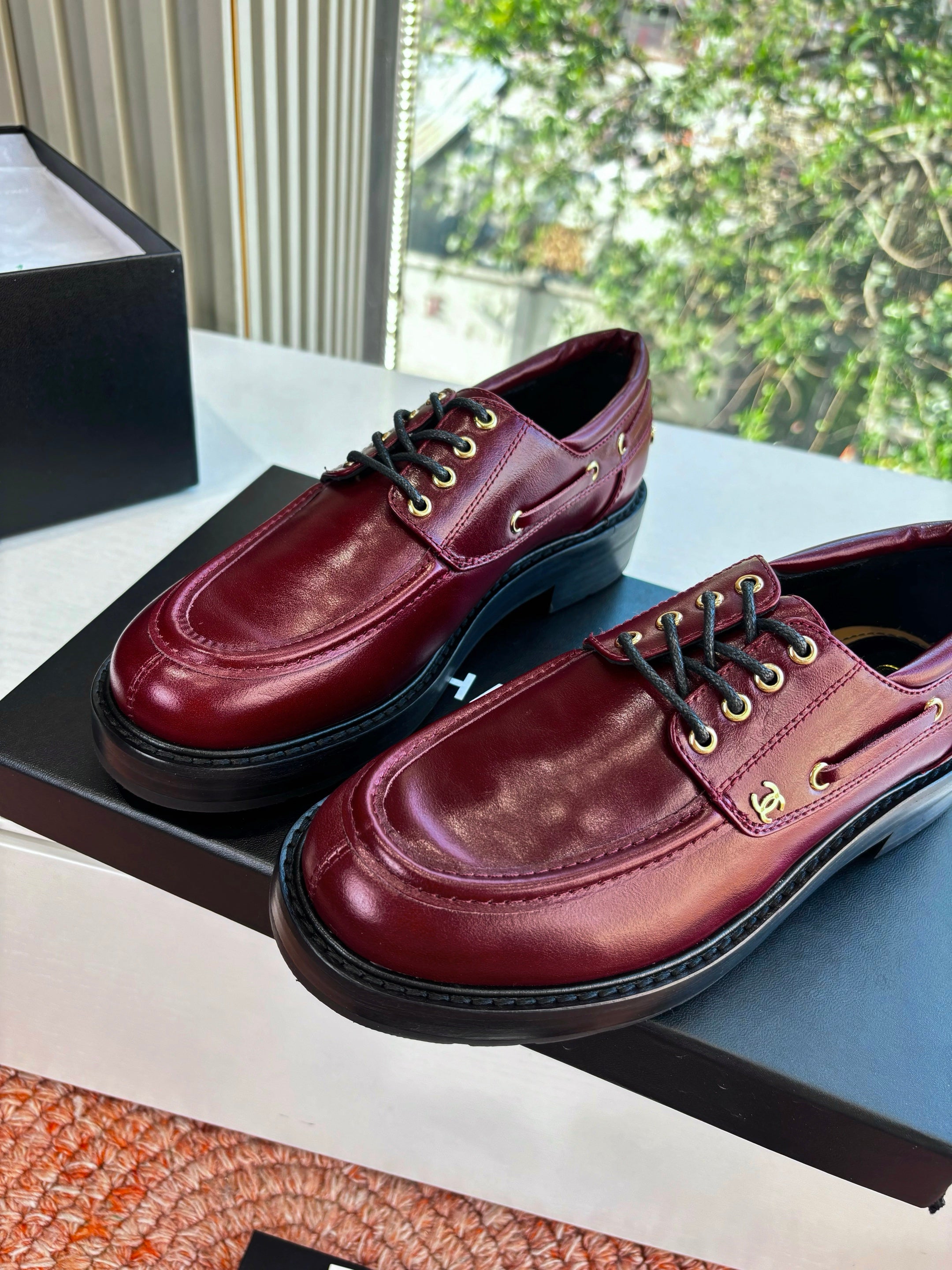 CC G189 26s Deep-cut Loafers Burgundy Glossy Lambskin 648223