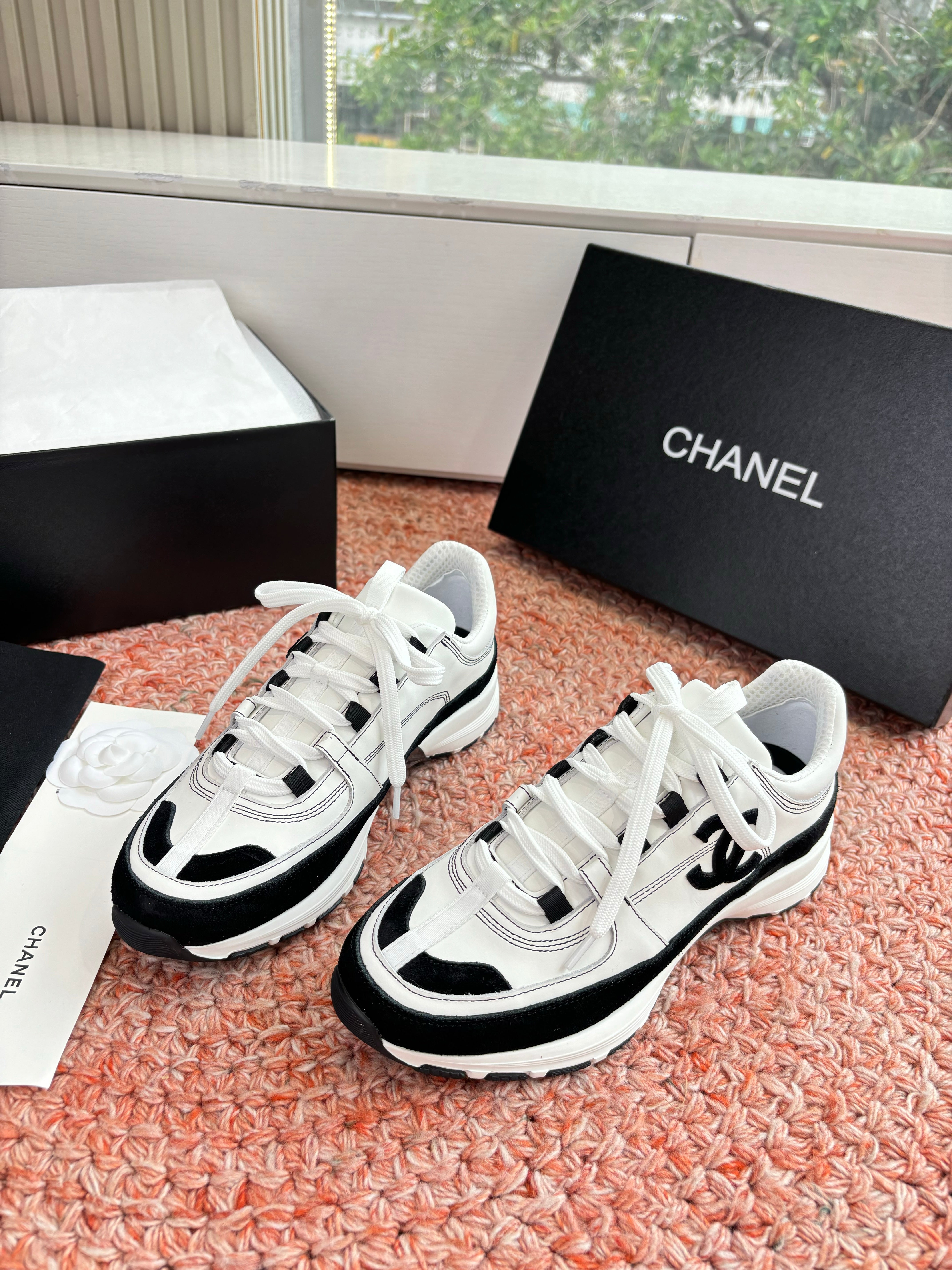 CC SS26 Casual Shoes Black White Leather Suede 648249