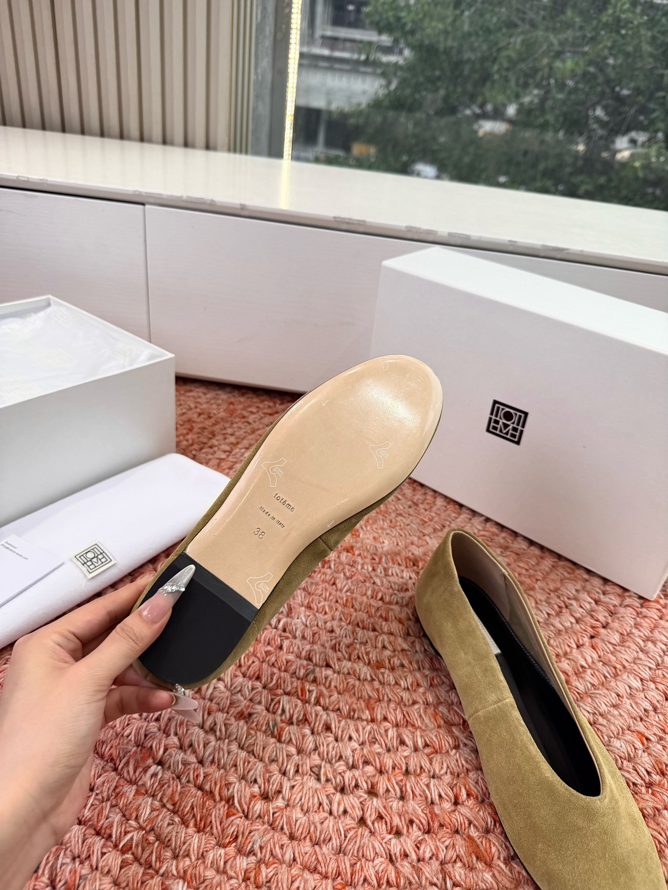 Toteme Ballerinas Khahi Suede 760434