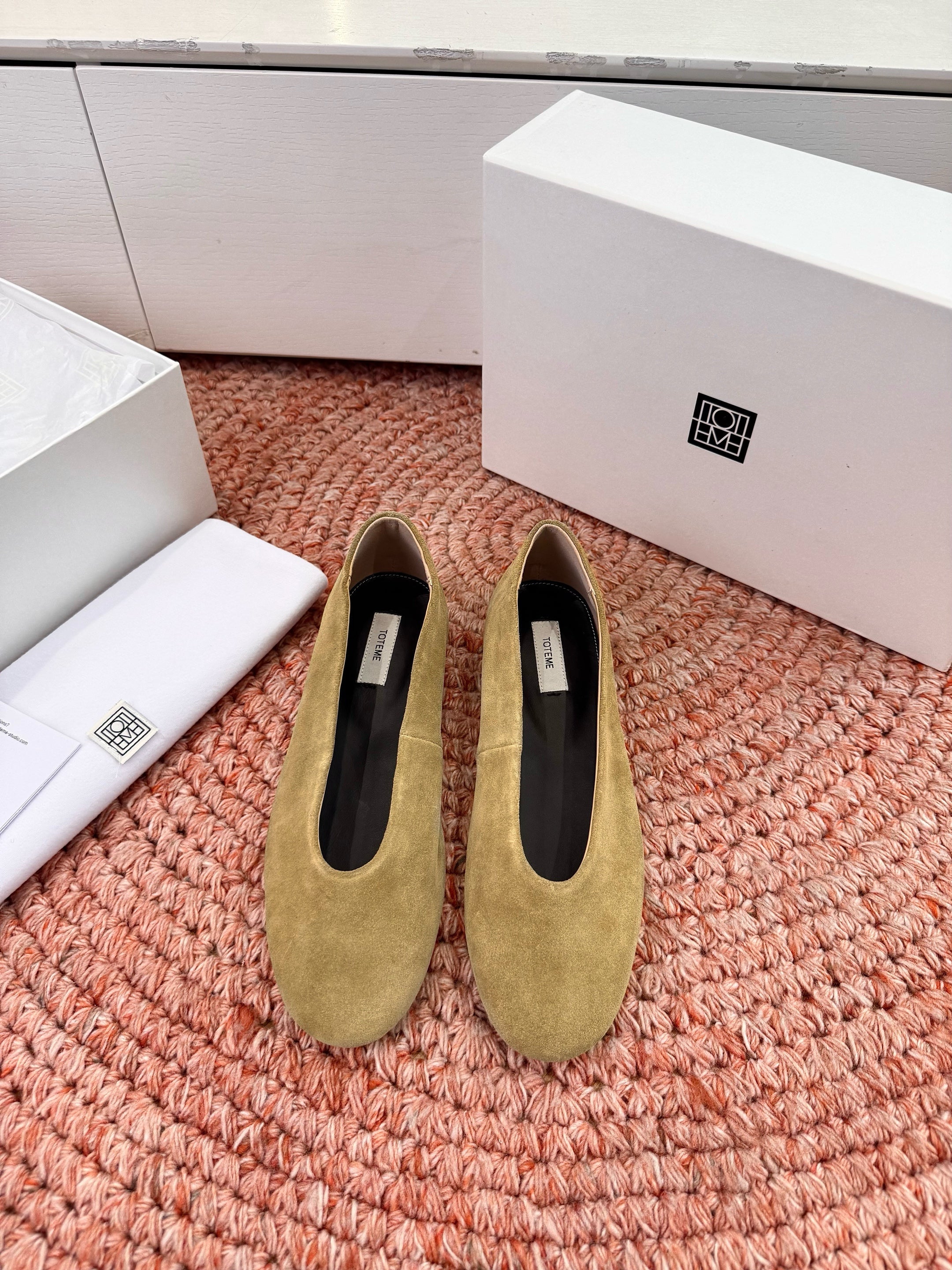 Toteme Ballerinas Khahi Suede 760434