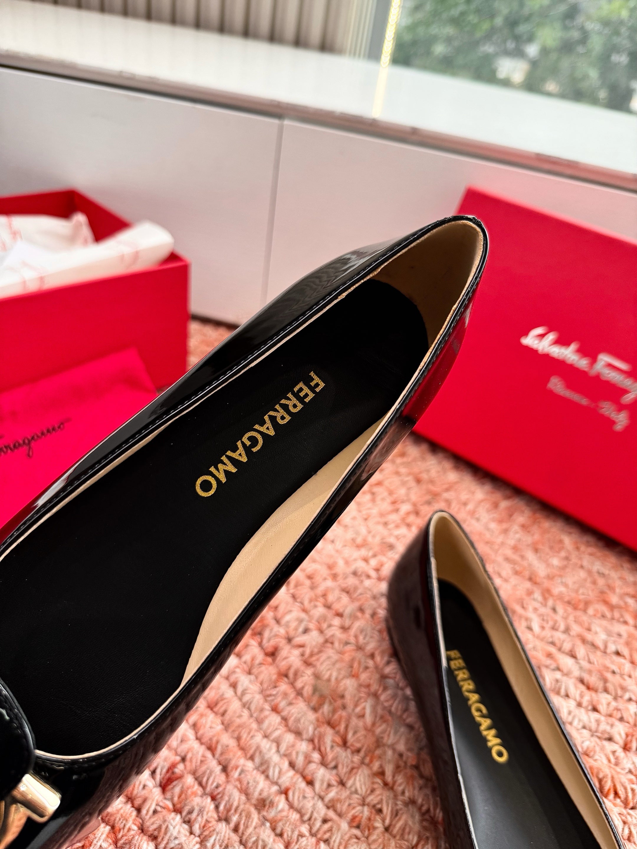 Ferragamo Gancini Ballet Flat Black Patent Leather 760470