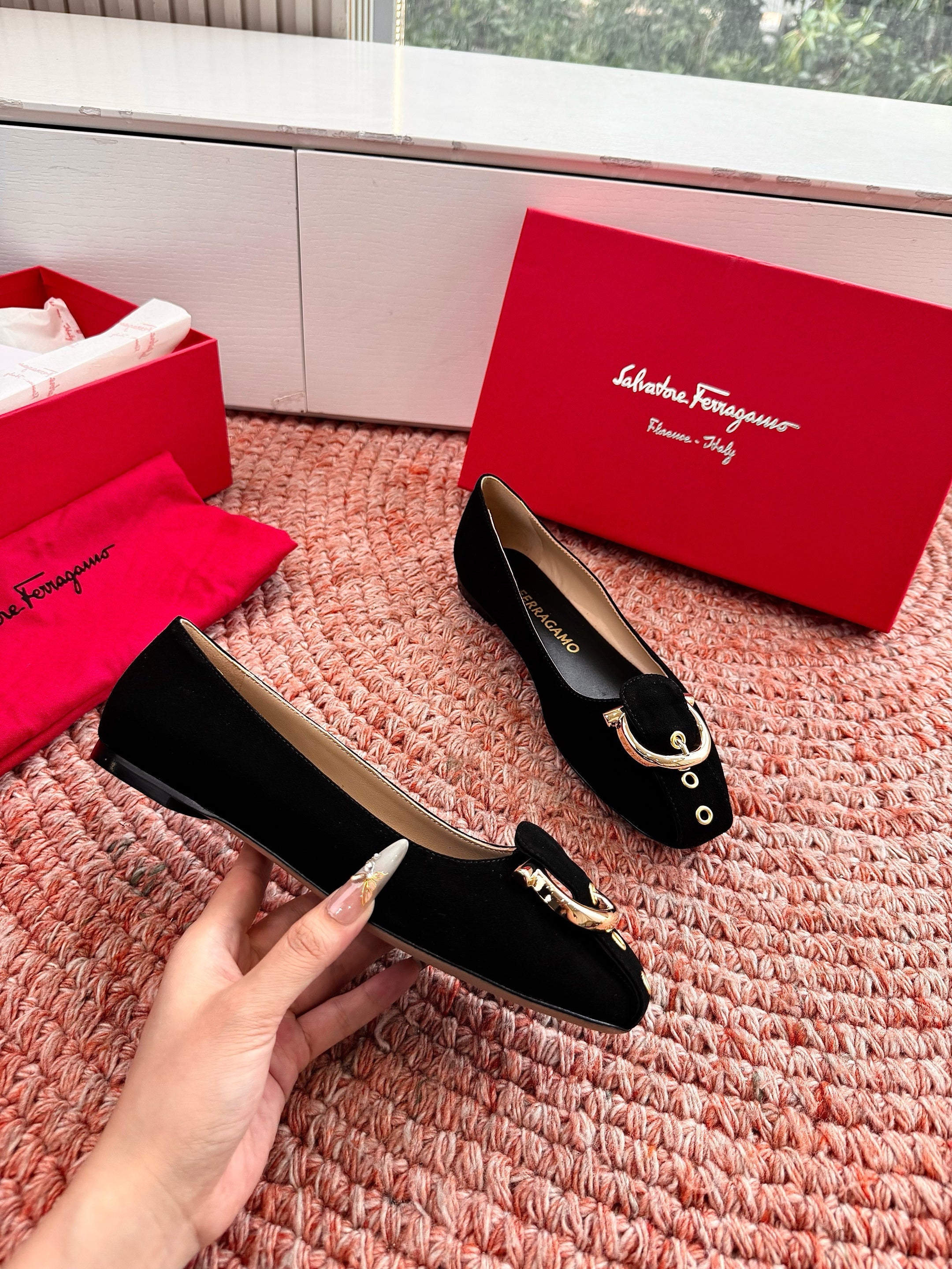 Ferragamo Gancini Ballet Flat Black Suede 760473