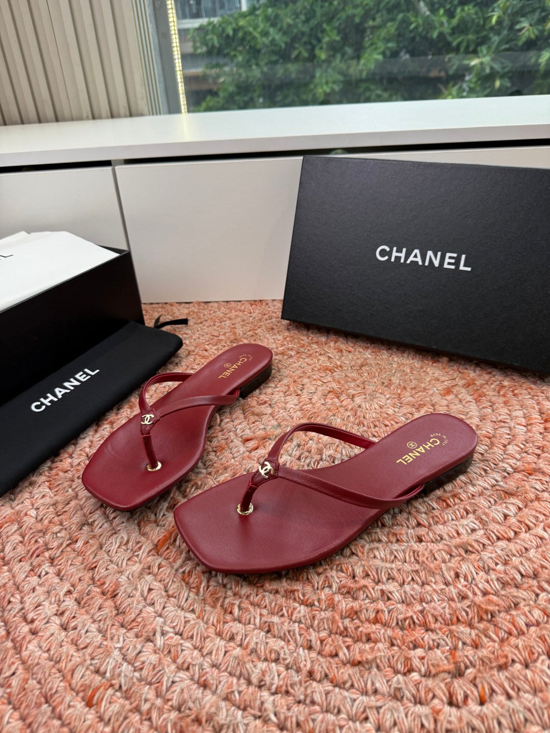 CC 26s Flip-Flops Burgundy Lambskin 934853